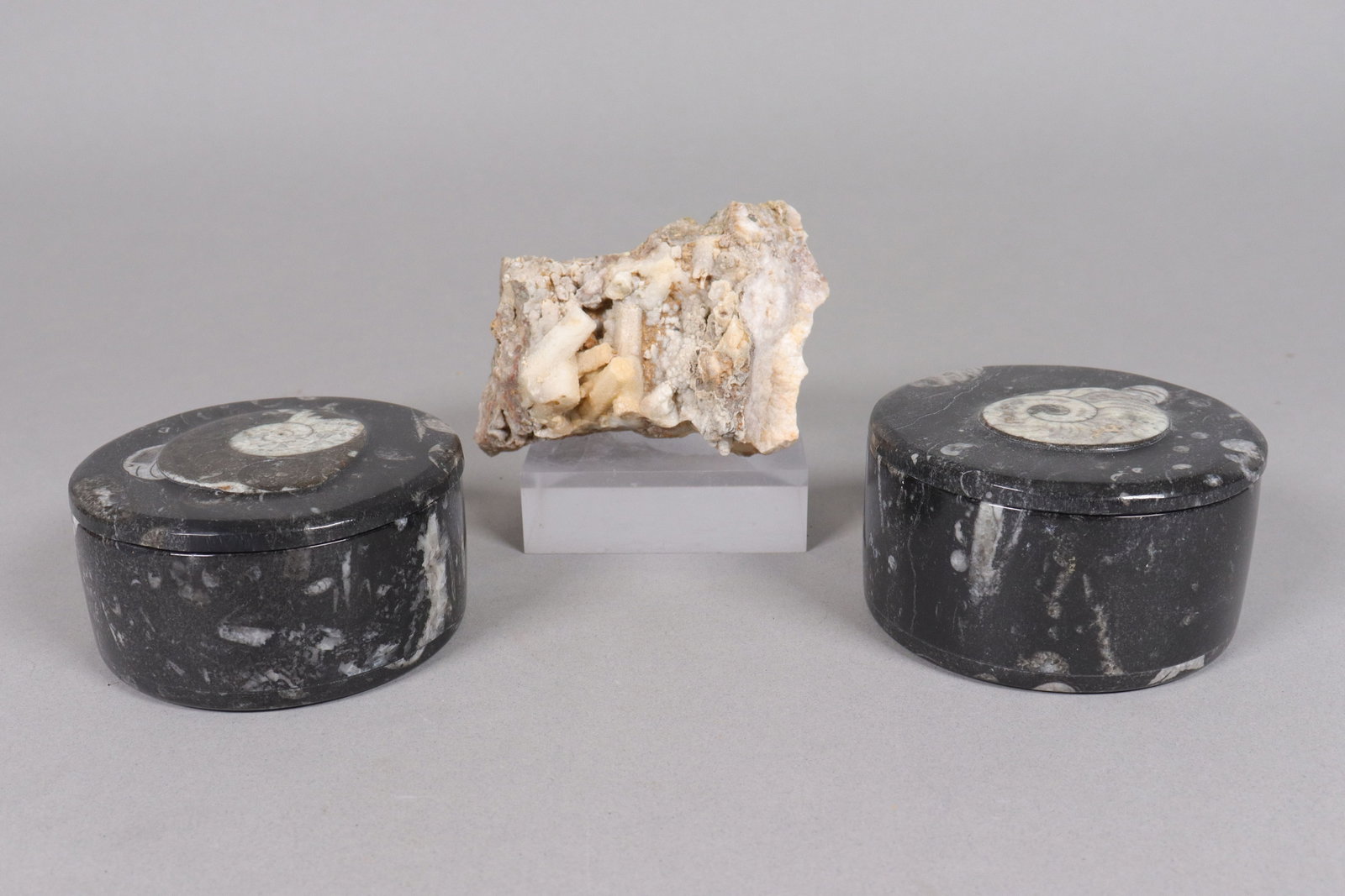 Lots stone carved items: Lots stone carved items. All sales are final, no return.