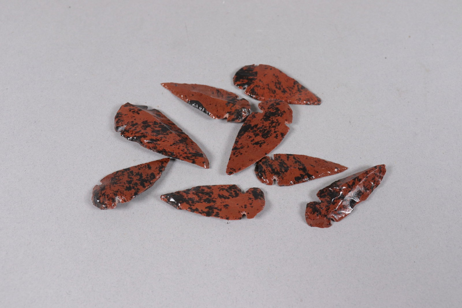 Lots estate arrowheads - 3