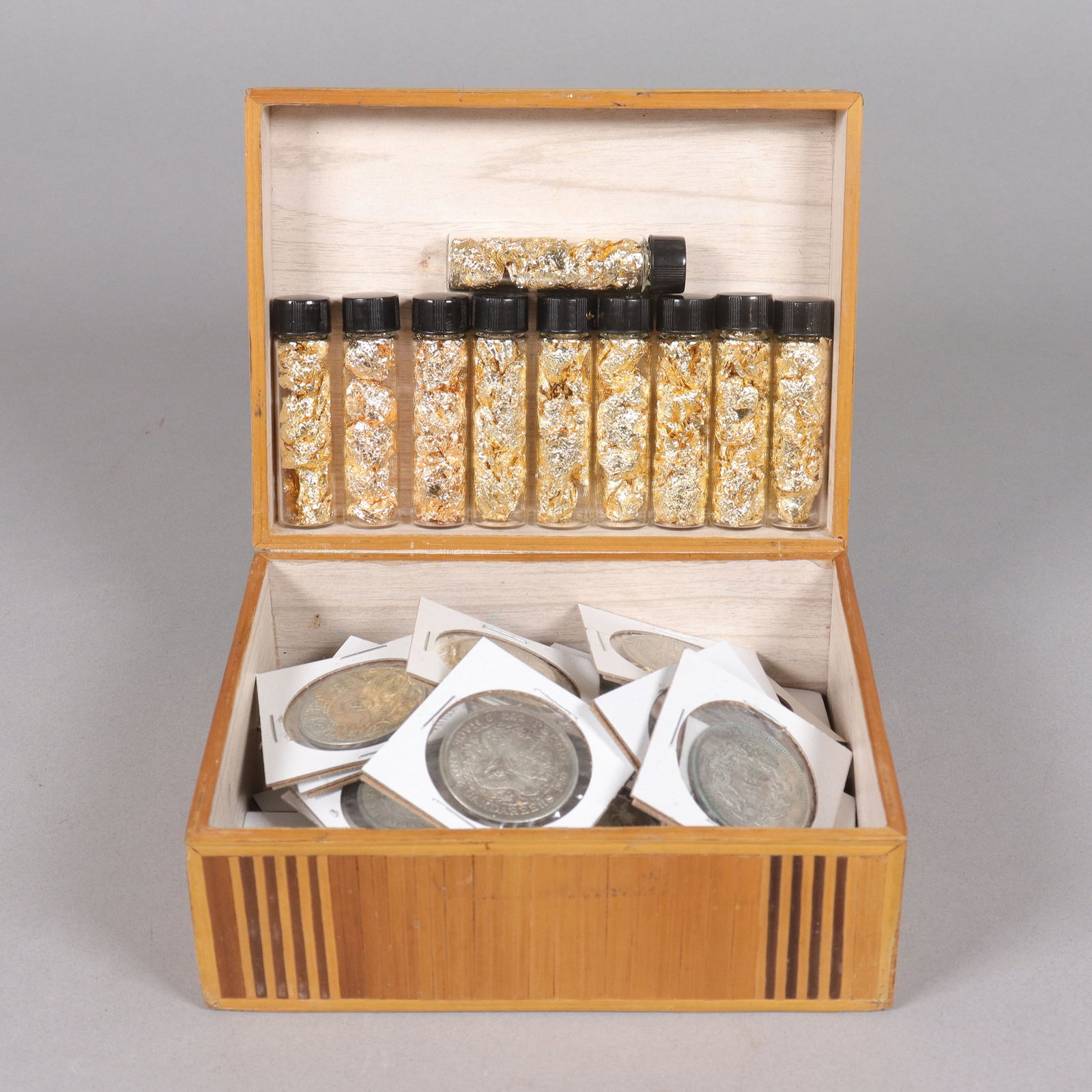 Lots estate coins ungraded: Lots estate coins ungraded. We do not guarantee its material, age, grading, engraving and carvings. All sales are final, no return. Please contact us if you have any question before bidding.