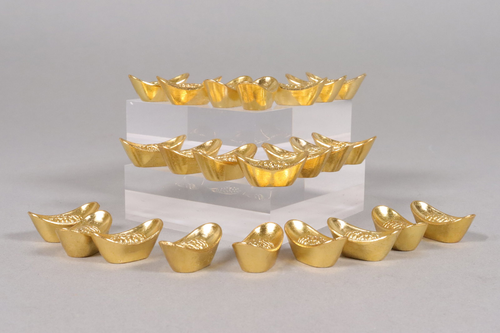 Lots ingots ungraded: Lots ingots ungraded. We do not guarantee its material, grading, age, carving, and engraving. All sales are final, no return. Condition selling it as is. Please contact us if you have any question