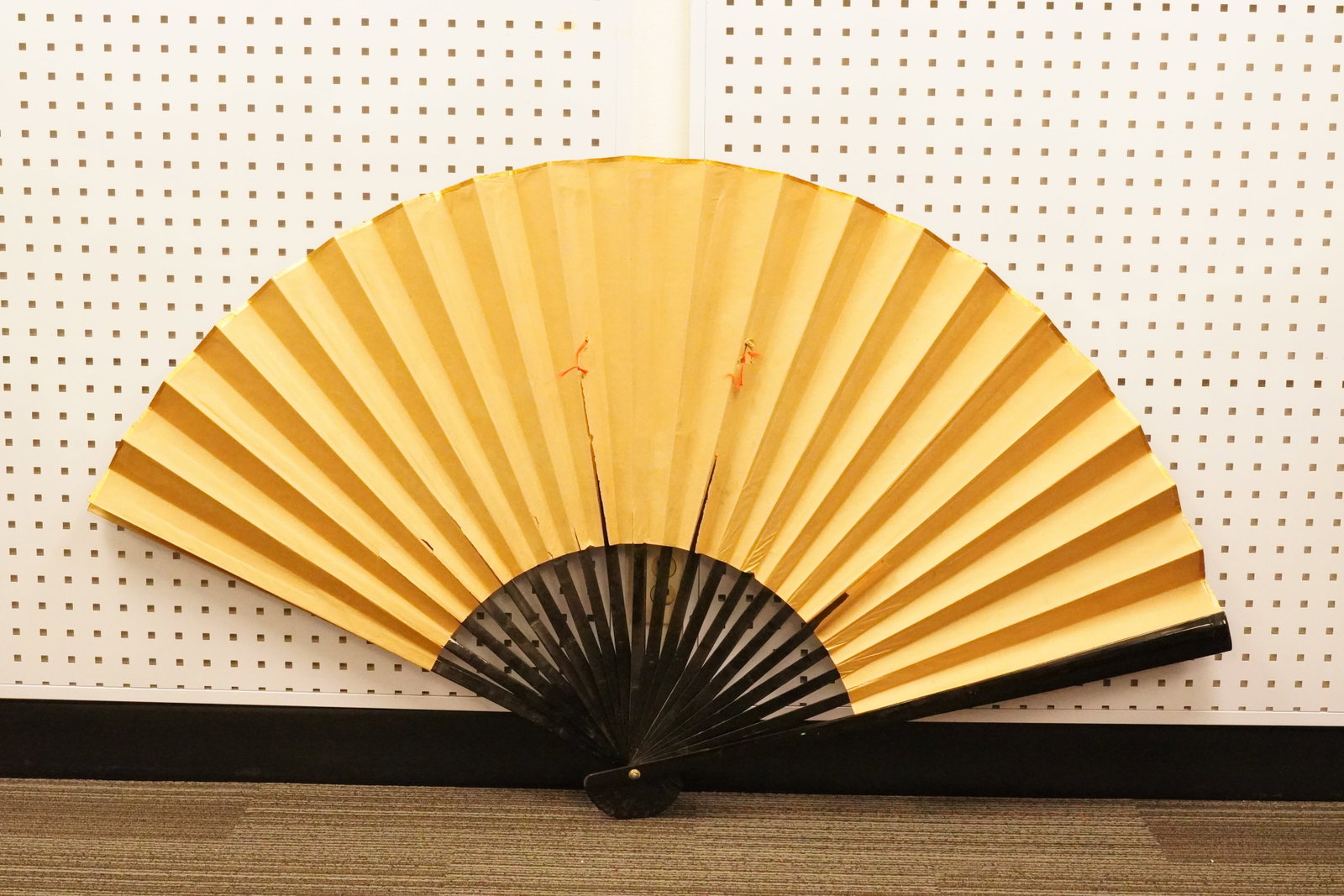 Large decorated Asian fan - 5