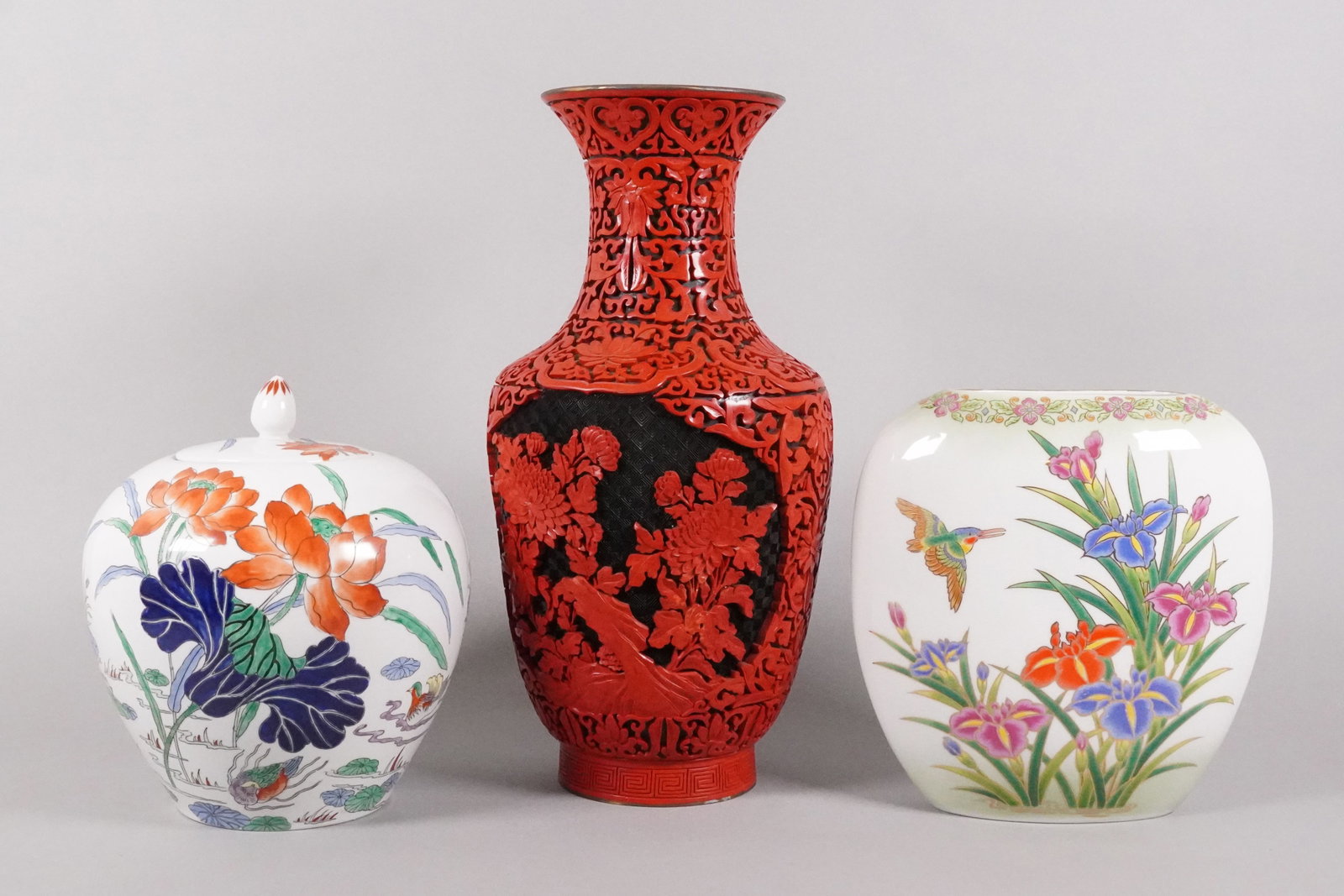 Lots Asian vases: Lots Asian vases. Largest H: 12.2" x W: 7.5."