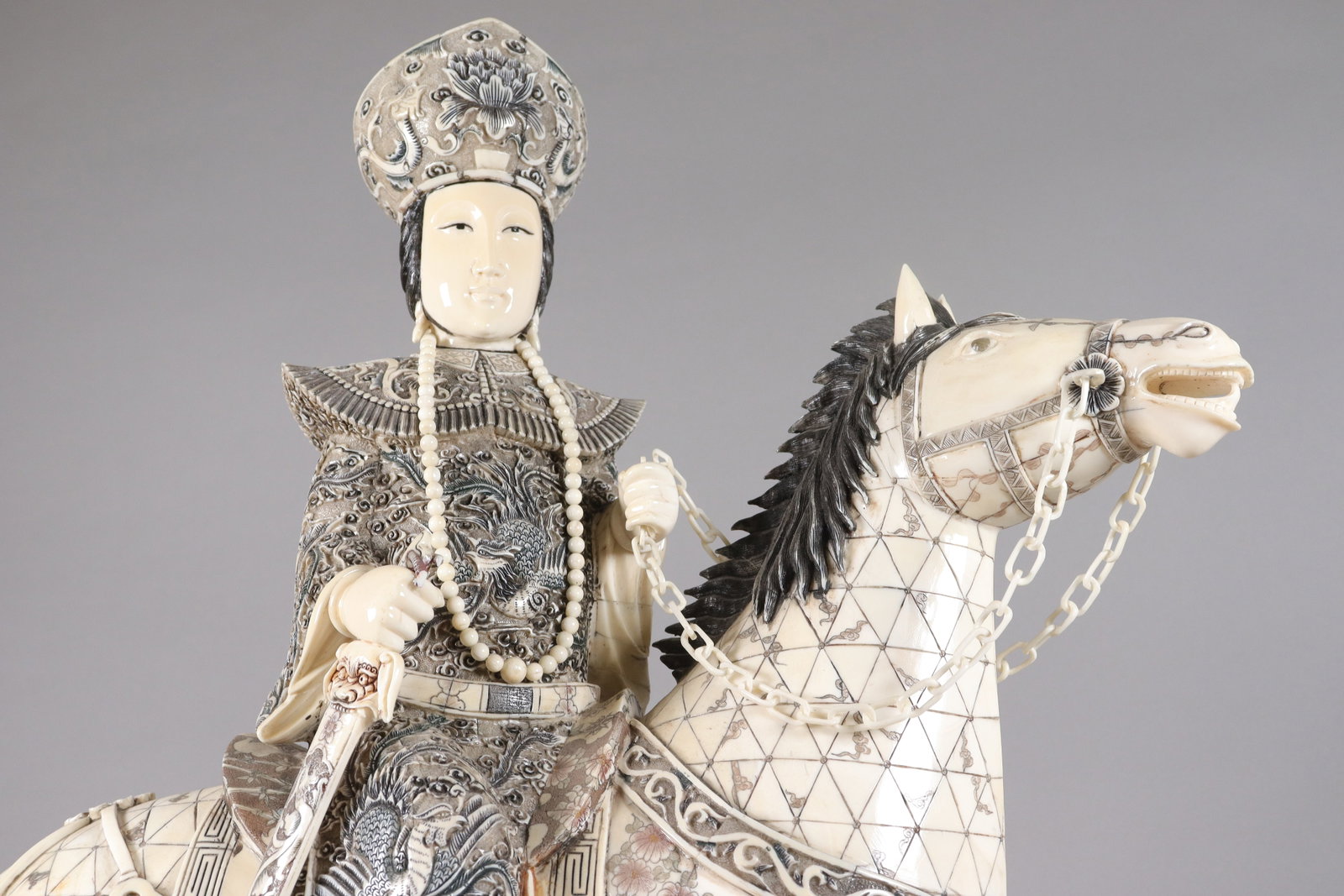 2 large Chinese bone carved statue - 9
