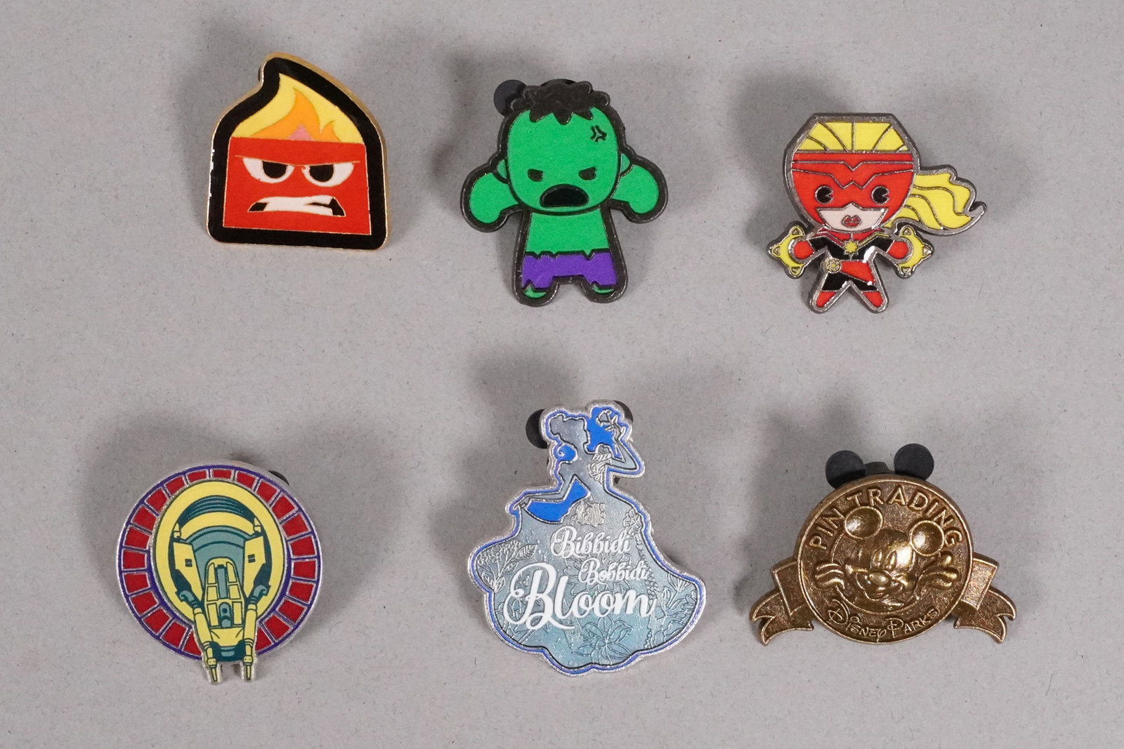 Lots Disney pins - 2