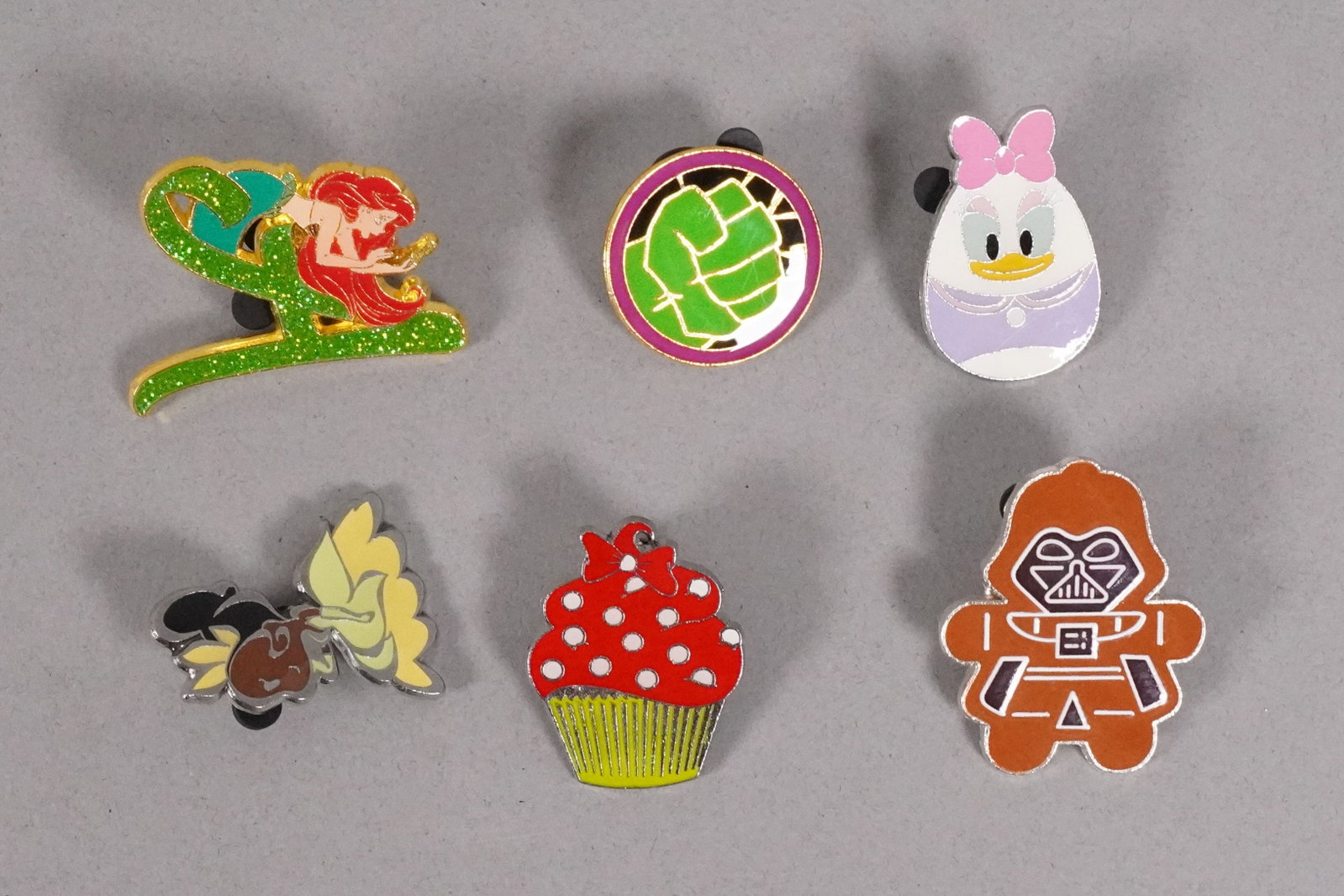 Lots Disney pins - 2