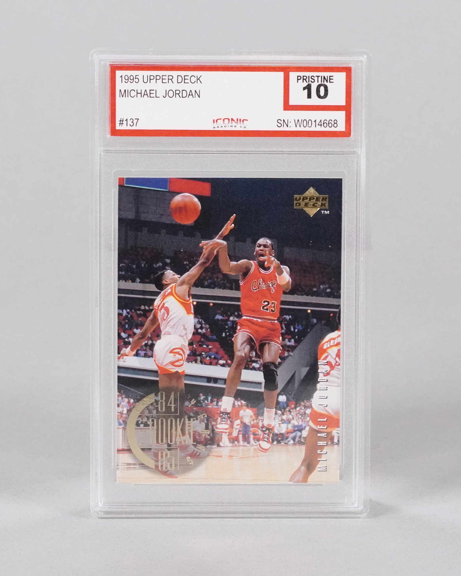 Lots Michael Jordan cards - 2