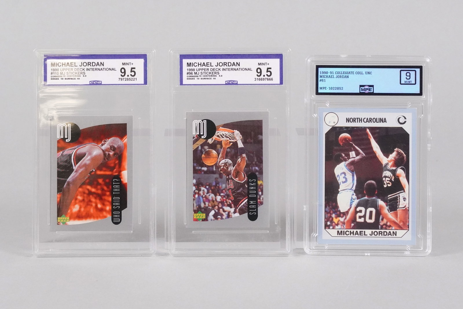 Lots Michael Jordan cards (1 of 8)
