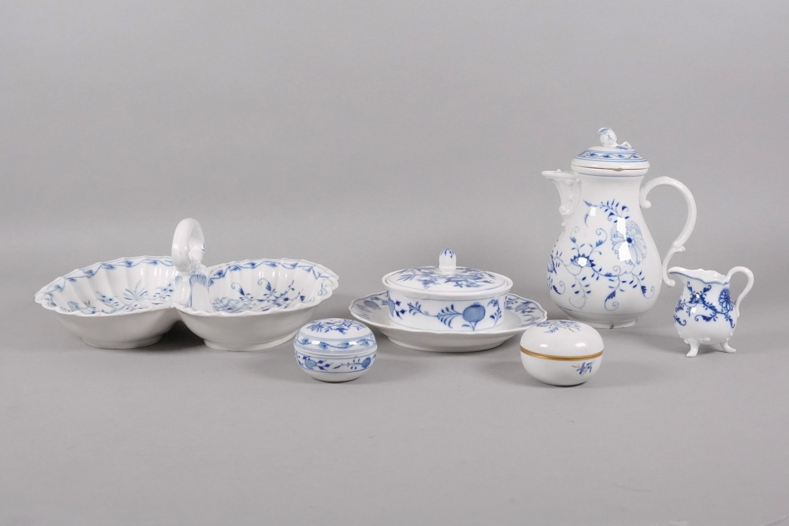 Lots Meissen porcelain items (1 of 7)