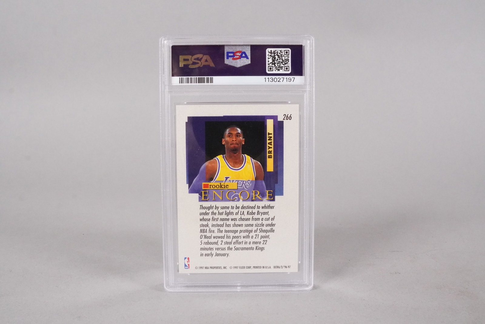 2 Kobe Bryant cards - 3