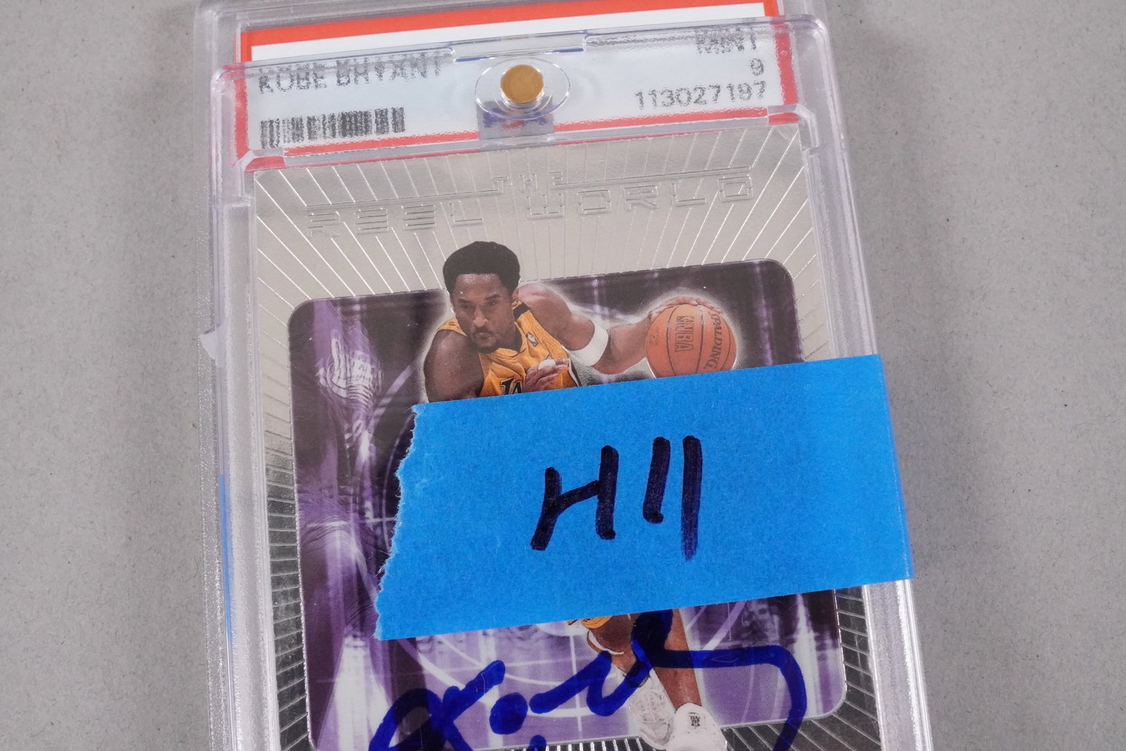 2 Kobe Bryant cards - 6