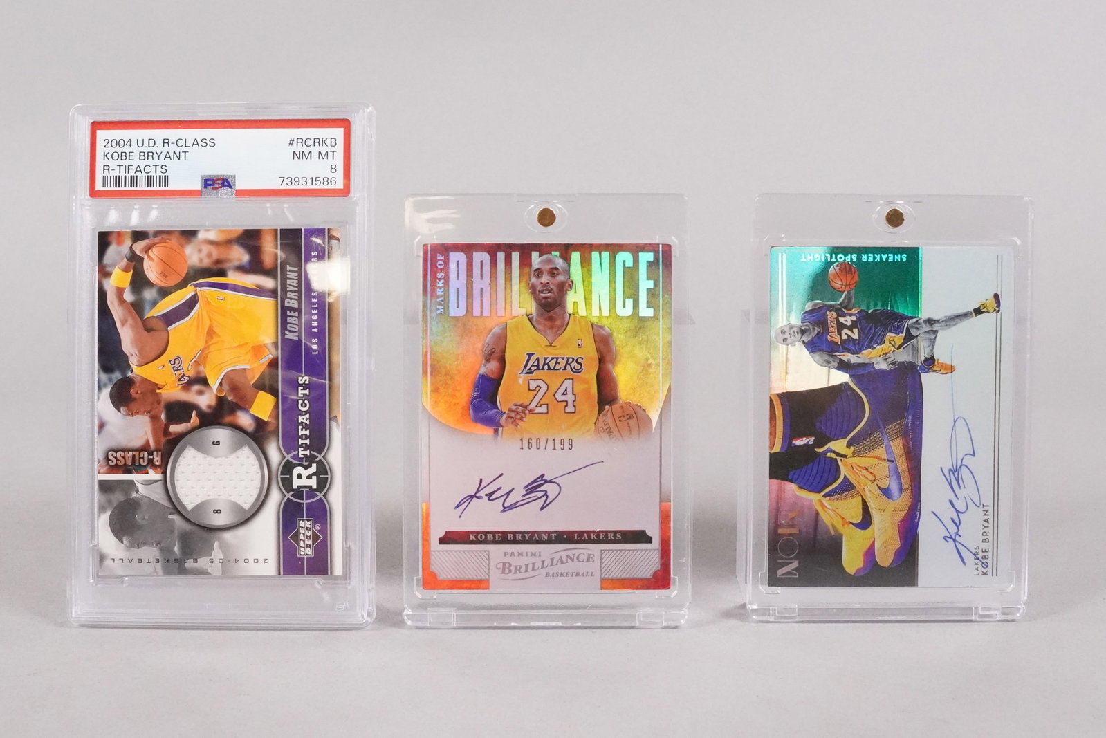 Lots Kobe Bryant cards ungraded: Lots Kobe Bryant cards, ungraded. Came from an estate. All sales are final, no return. Please contact us if you have any question before bidding.