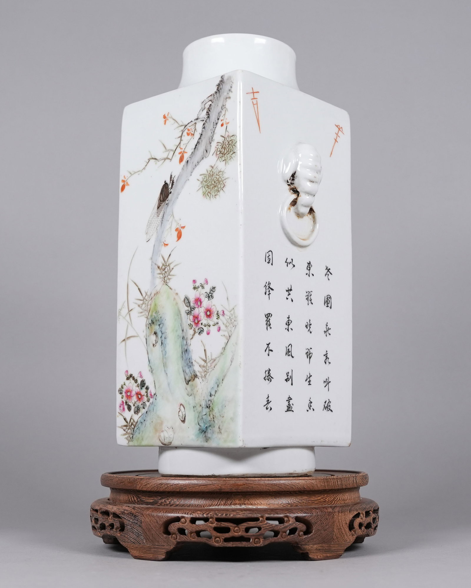 Chinese fine square vase: Chinese fine square vase. H: 13.5" x W: 5.2."