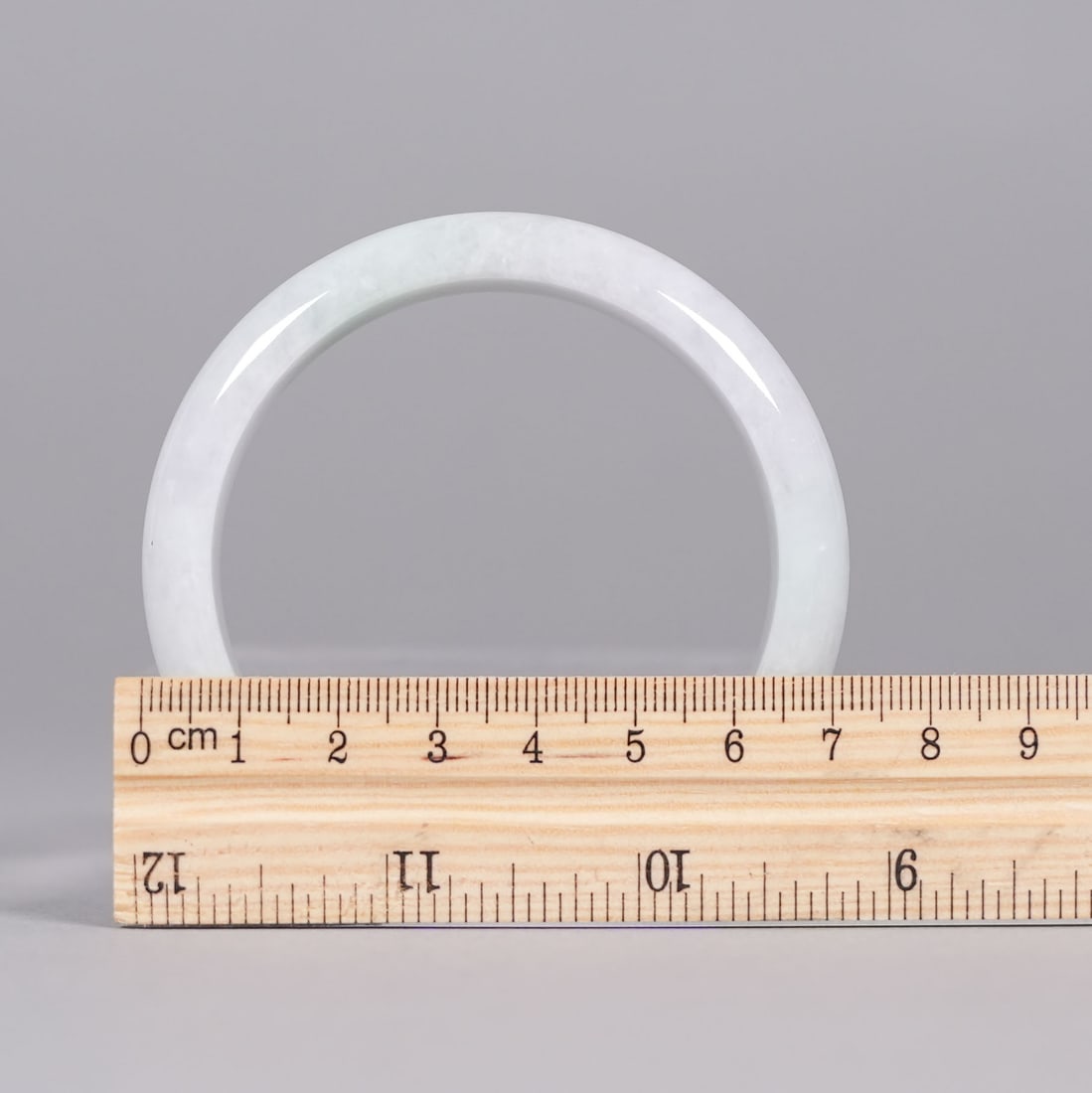 Chinese fine jadeite bangle - 2