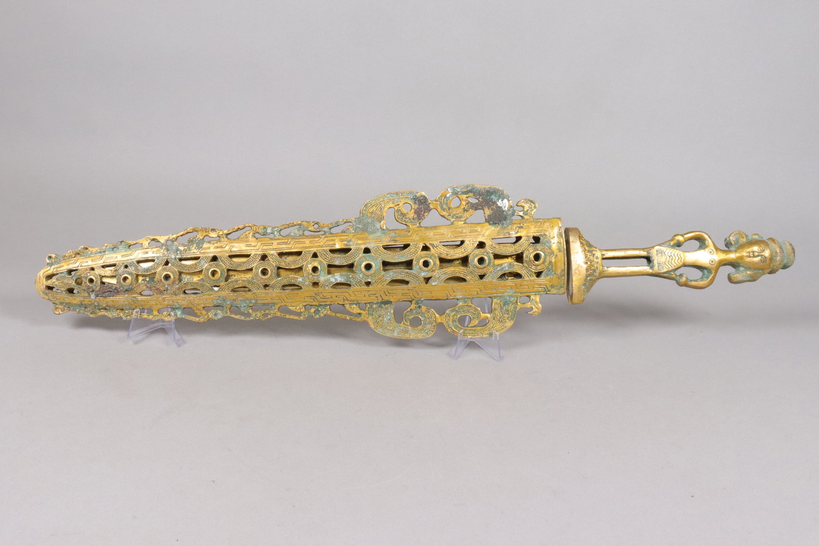 Chinese fine gilted sword: Chinese fine gilted sword. L: 24.1" x W: 4.7."