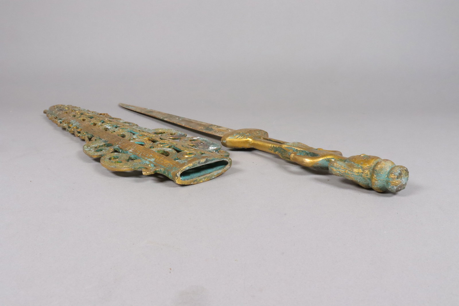 Chinese fine gilted sword - 3