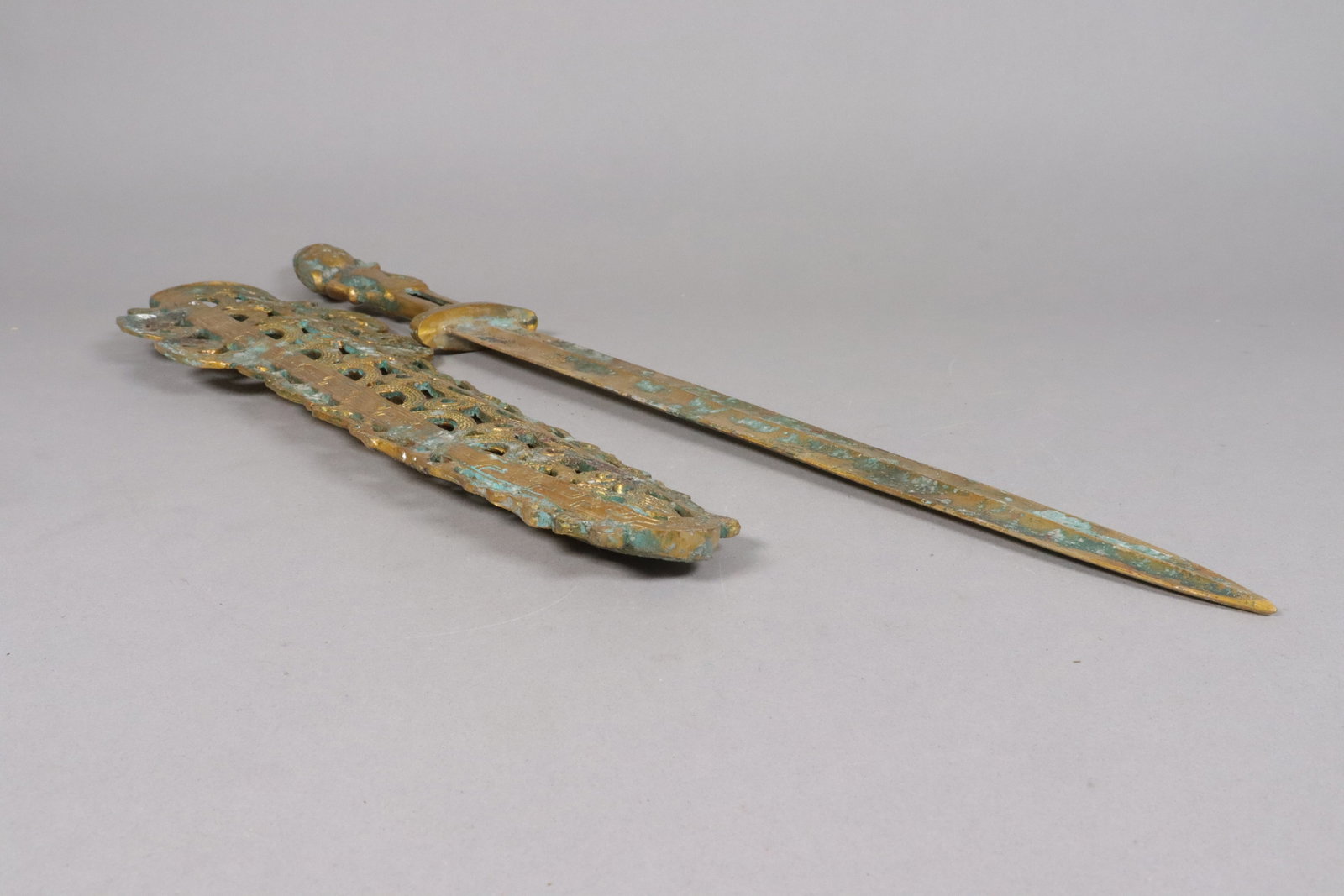 Chinese fine gilted sword - 4