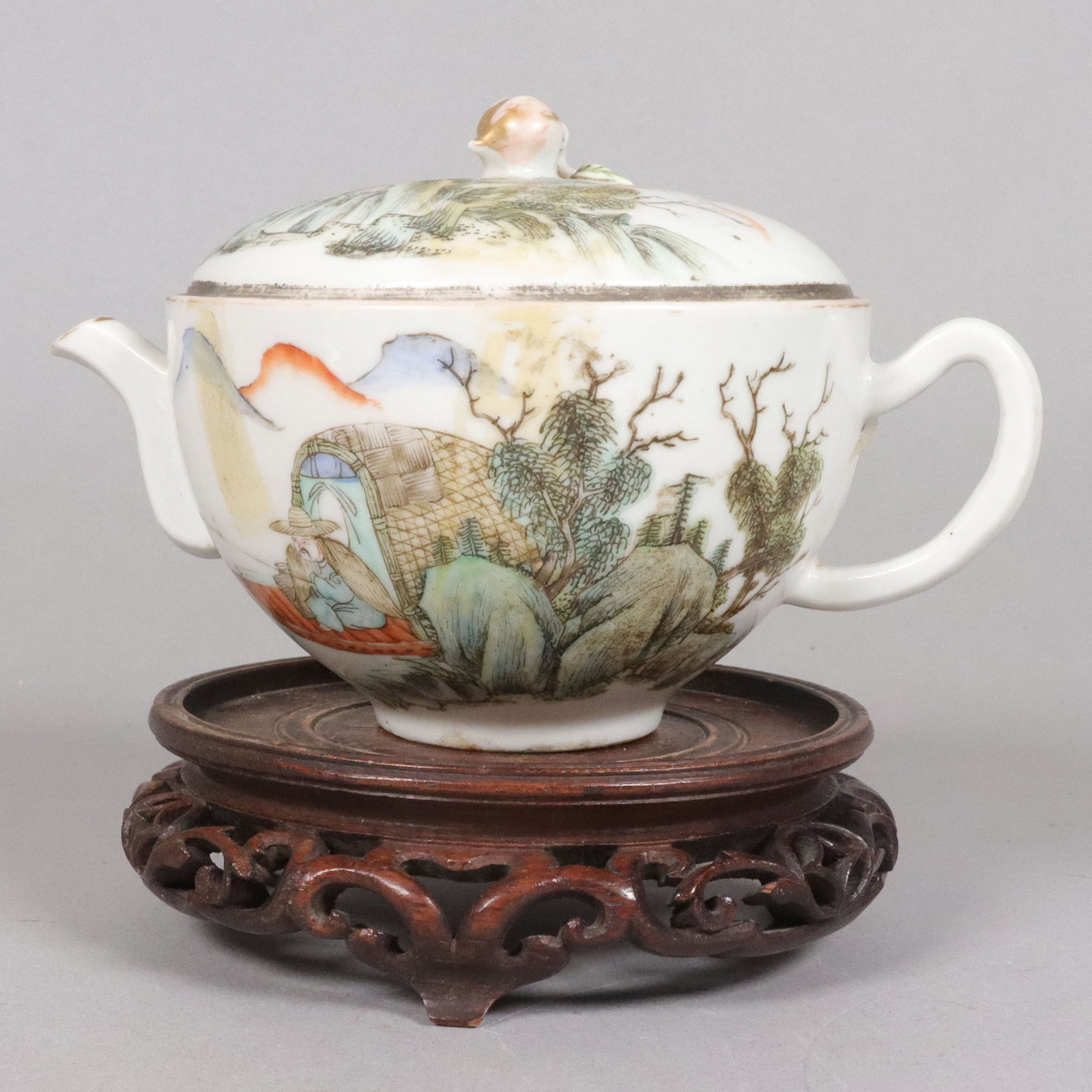 Chinese fine antique tea pot: Chinese fine antique tea pot. Bottom has minor chipped. Condition selling it as is. H: 3.55" x W: 6.1."