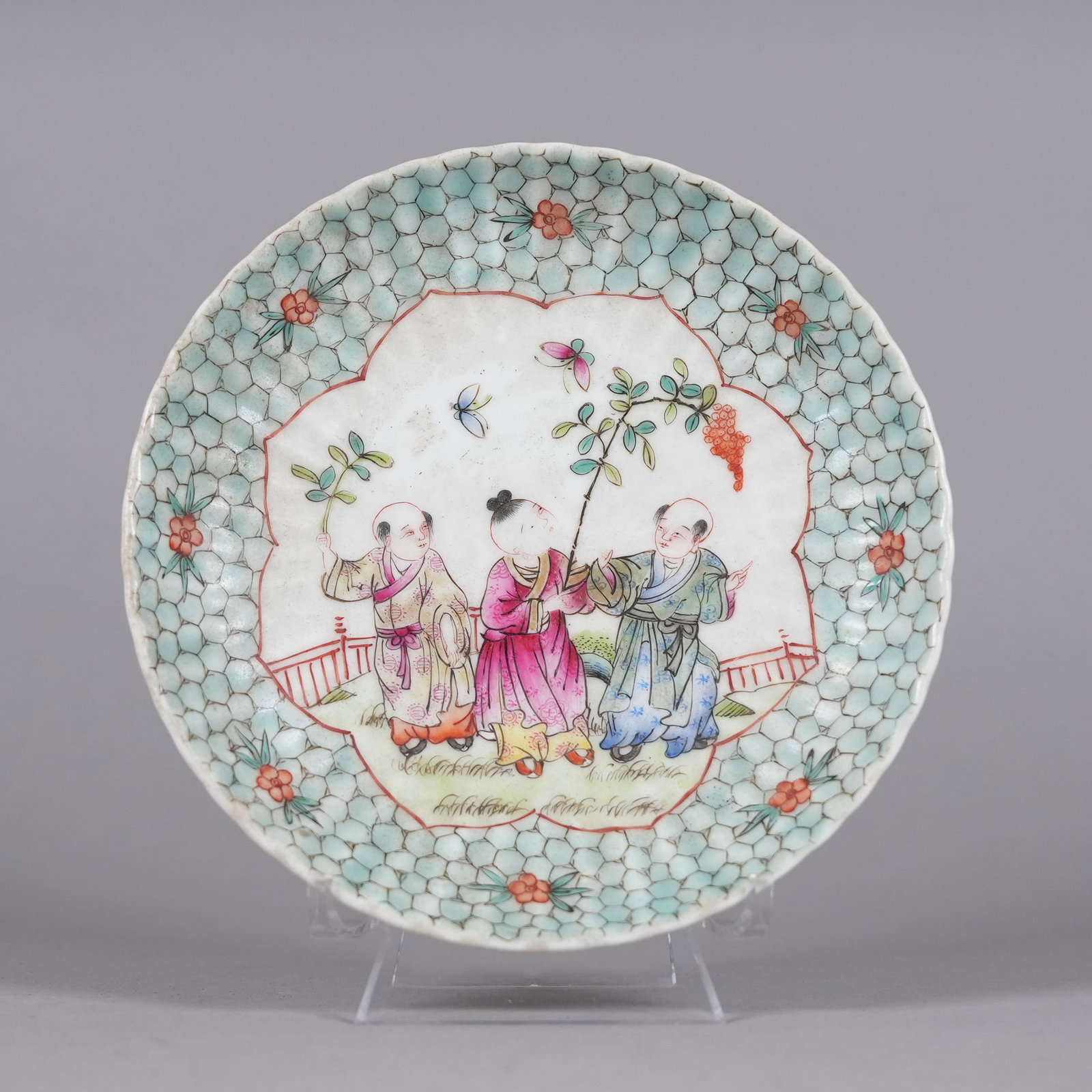 Chinese fine saucer plate: Chinese fine saucer plate. H: 1.2" x W: 7.1."