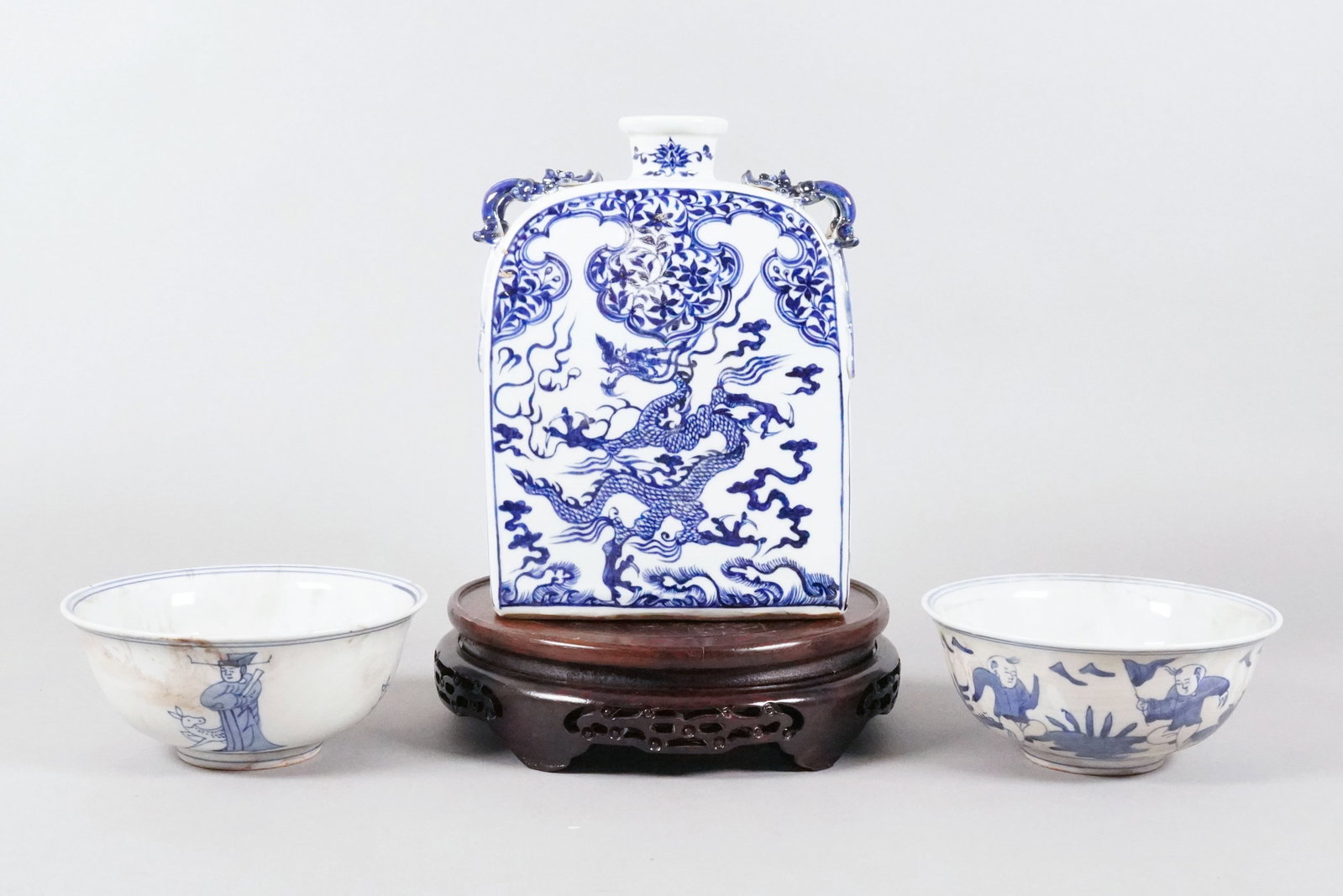 Lots Chinese fine porcelains: Lots Chinese fine porcelains, largest H: 9.1" x W: 7.5."