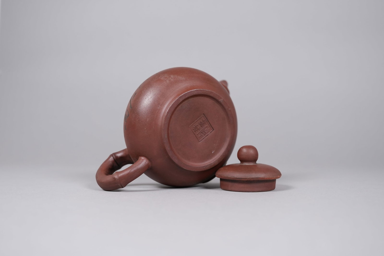 2 Chinese clay teapots - 4