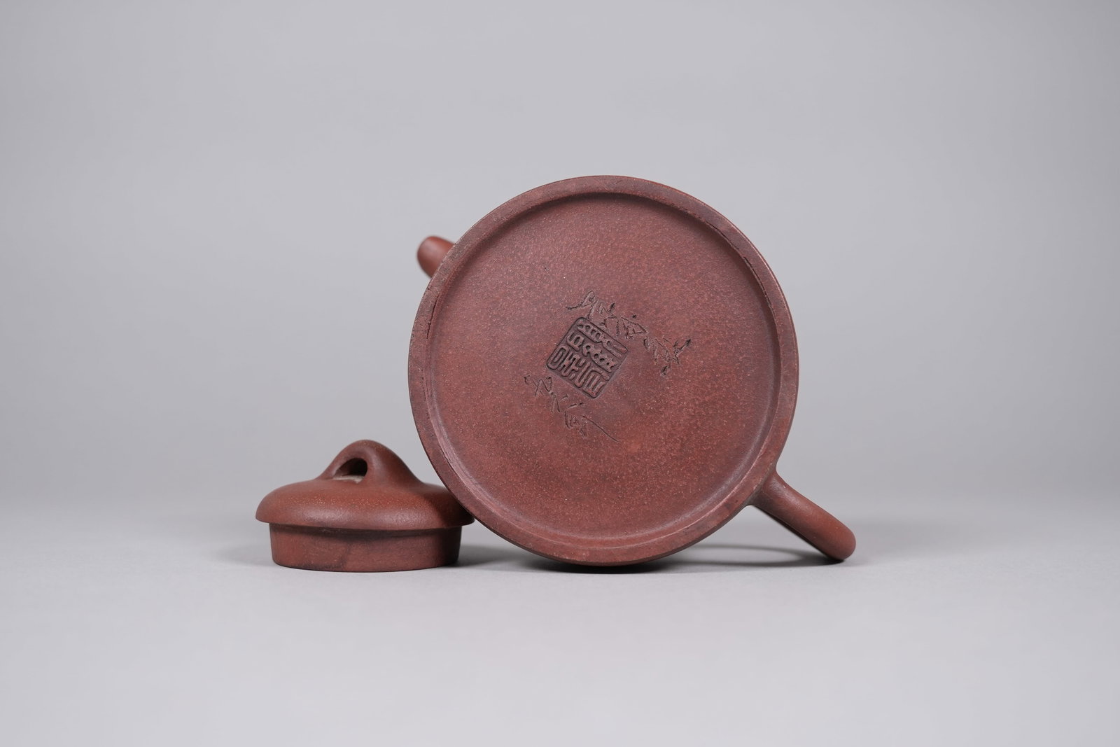 2 Chinese clay teapots - 6