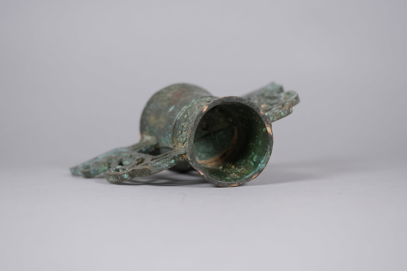 2 Chinese bronze vessels - 4