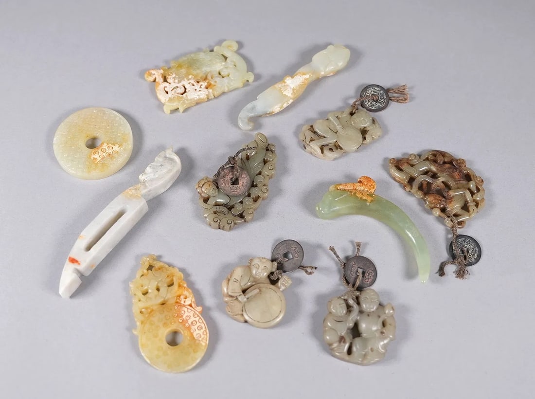Lots Chinese fine jade carvings: Lots Chinese fine jade carvings.