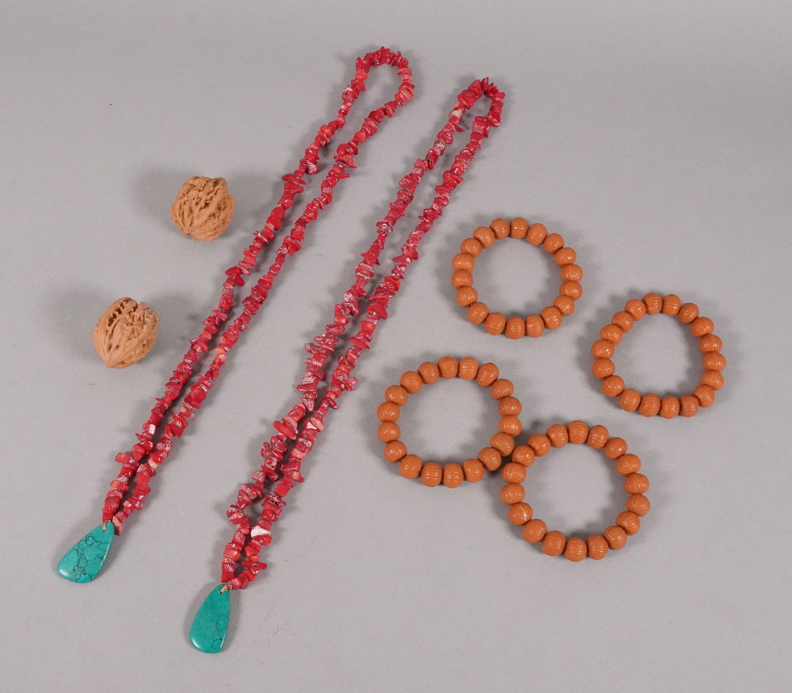 Lots Chinese beaded items: Lots Chinese beaded items.