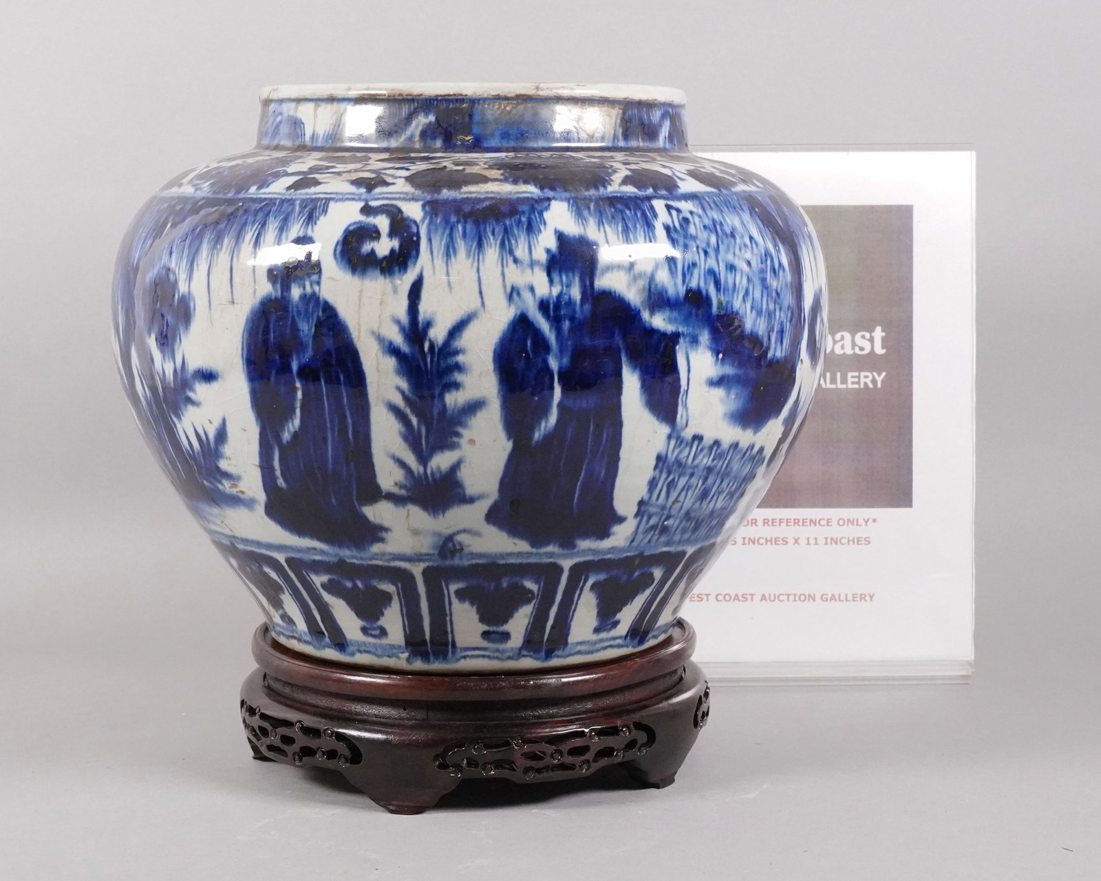 Chinese fine b/w jar - 2