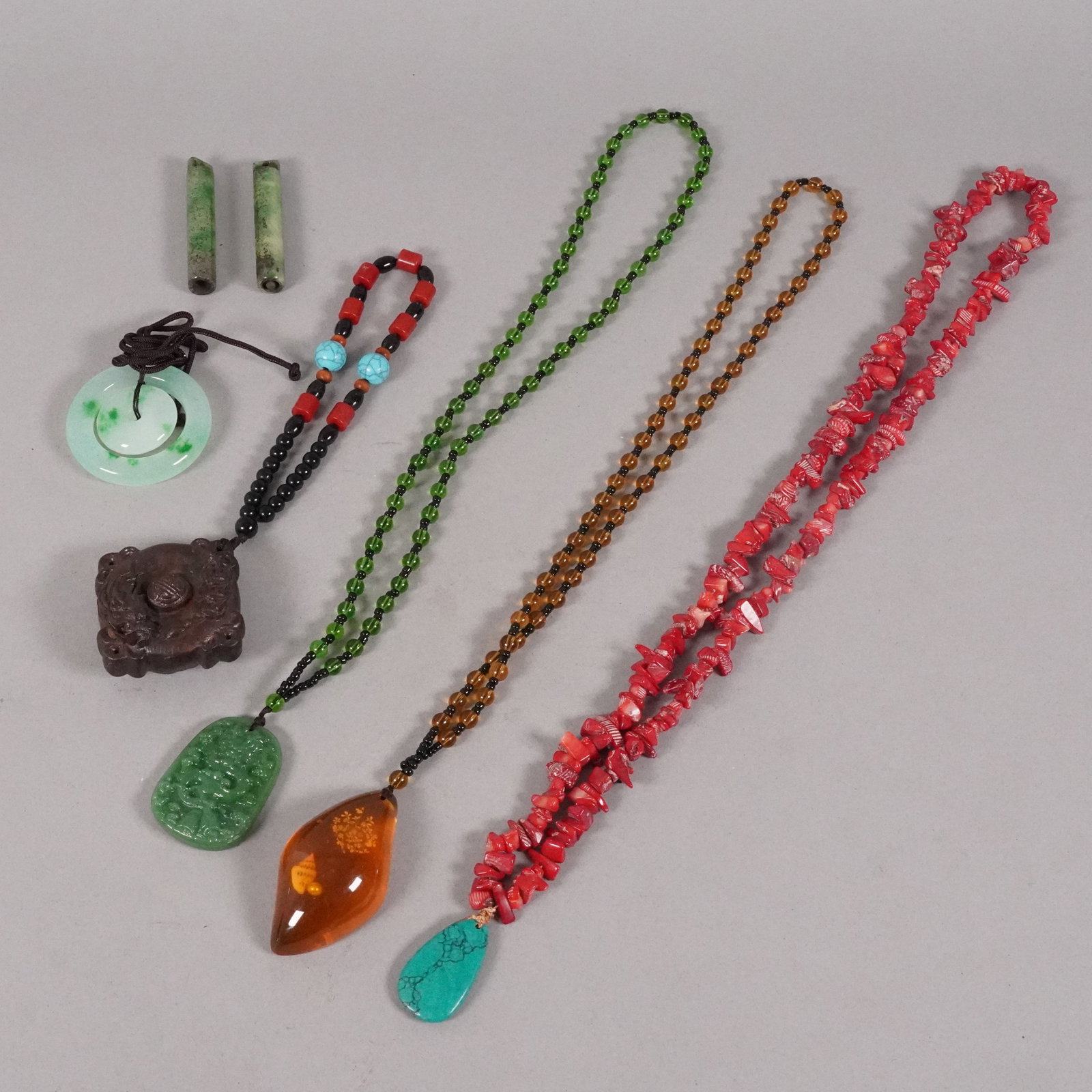 Lots Chinese fine necklaces (1 of 5)