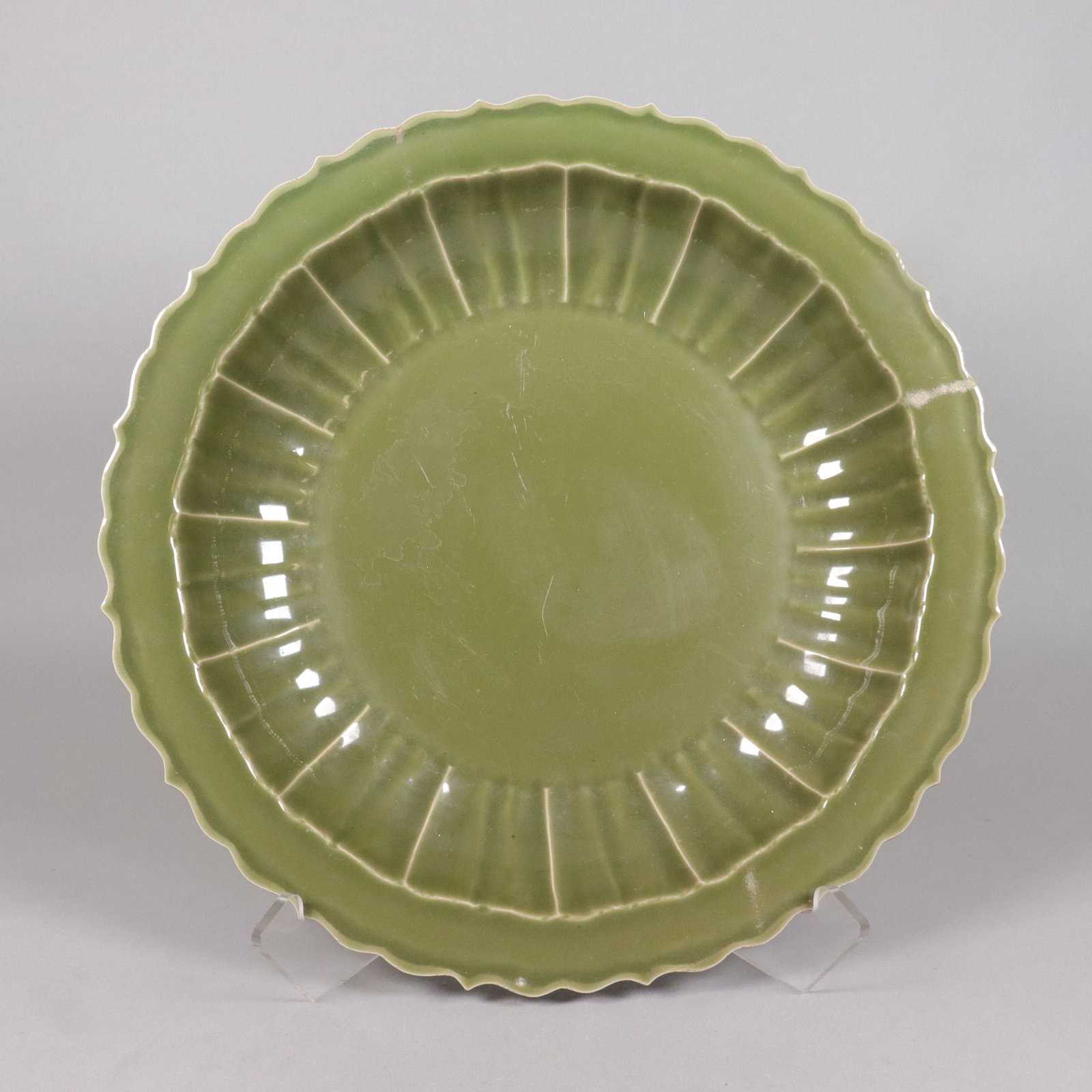Chinese fine green charger: Chinese fine green charger. H: 2.86" x W: 16.95."