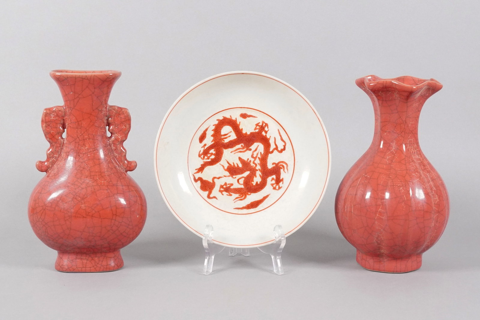 3 Chinese fine porcelains: 3 Chinese fine porcelains, largest H: 9.1" x W: 5.3."