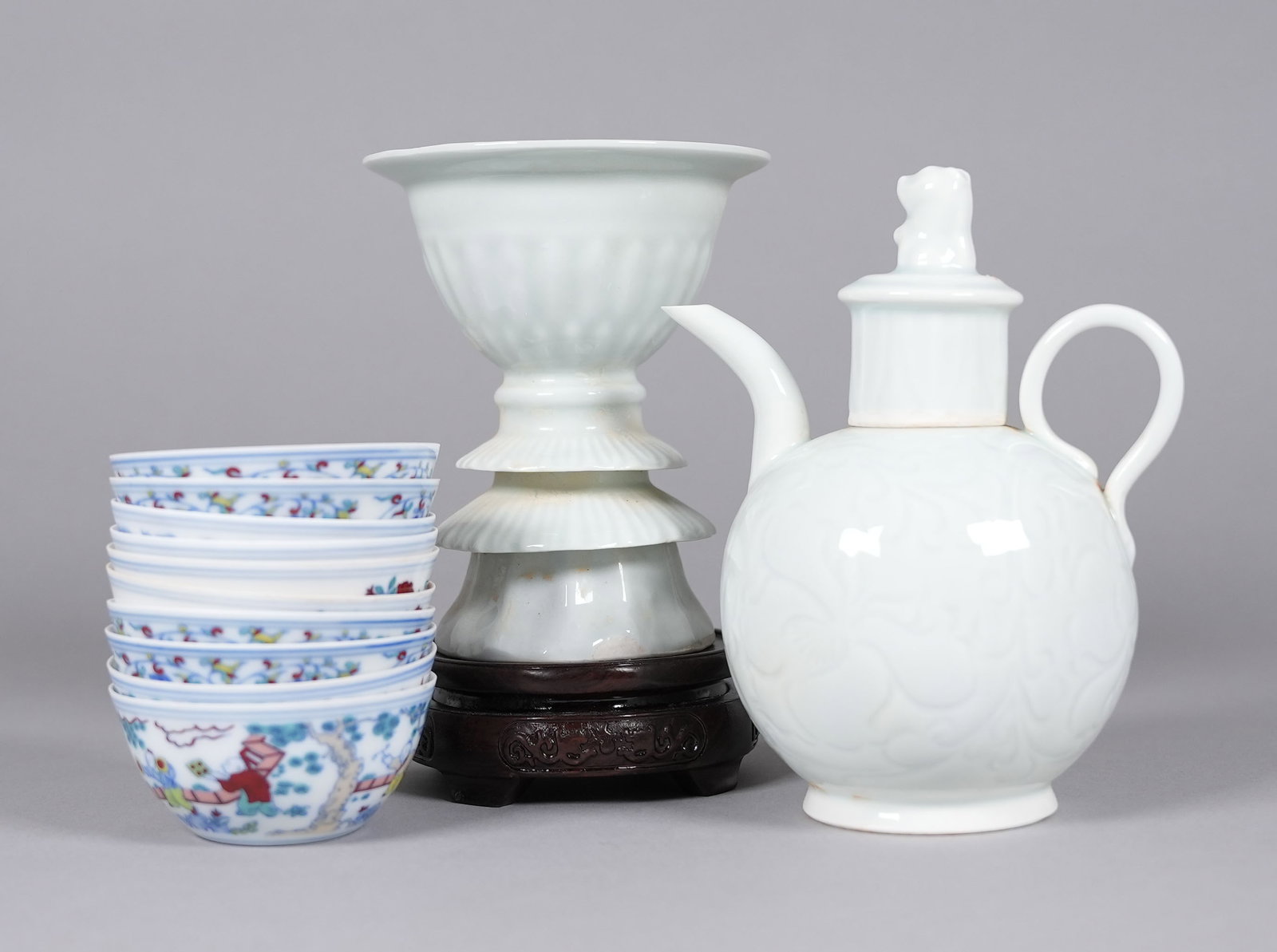 Lots Chinese fine porcelains: Lots Chinese fine porcelains, largest H: 6.2" x w: 5.1."