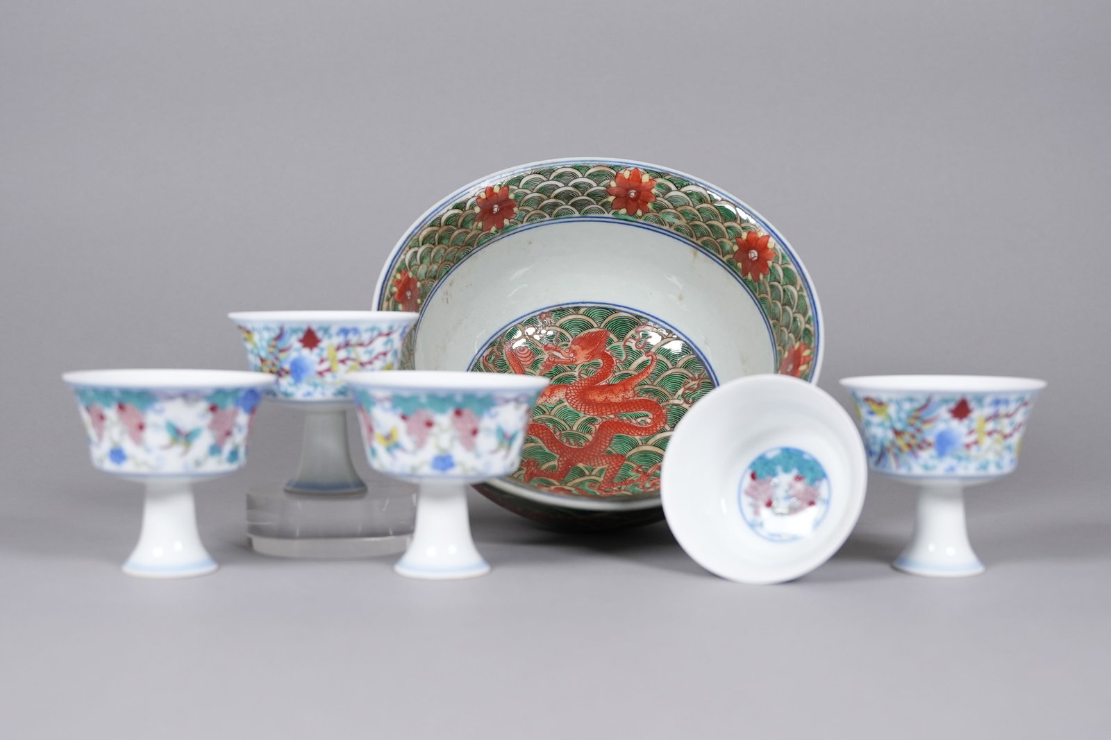 Lots Chinese fine porcelains: Lots Chinese fine porcelains, largest H: 4" x W: 8.5."