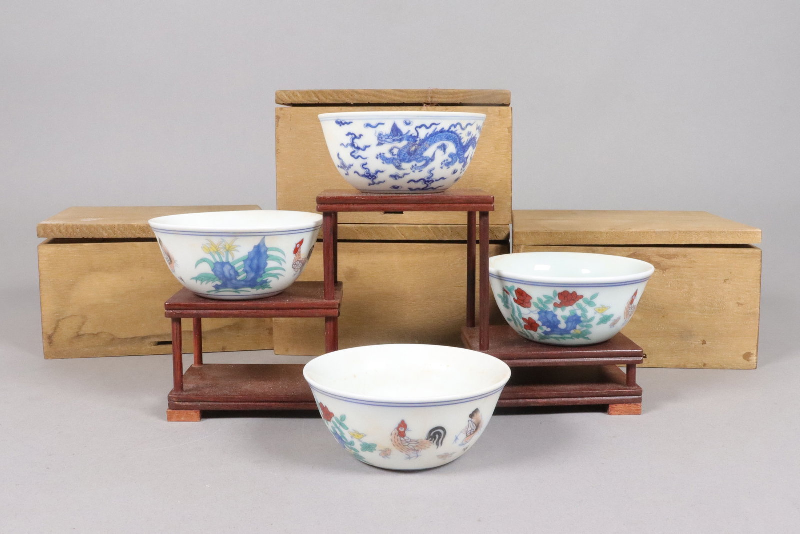 Lots Chinese fine porcelains: Lots Chinese fine porcelain cups.