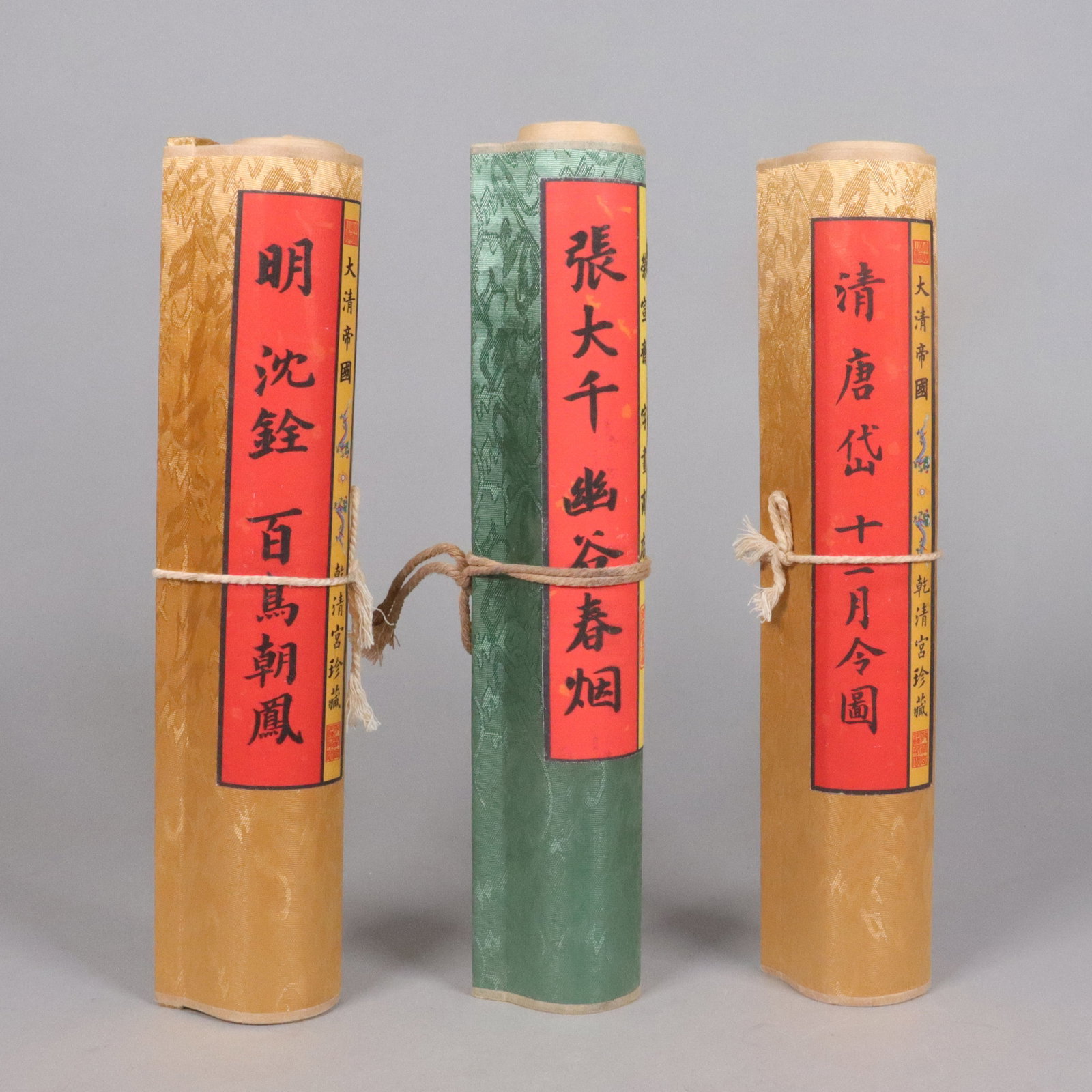Lots Chinese fine scrolls: Lots Chinese fine scrolls.
