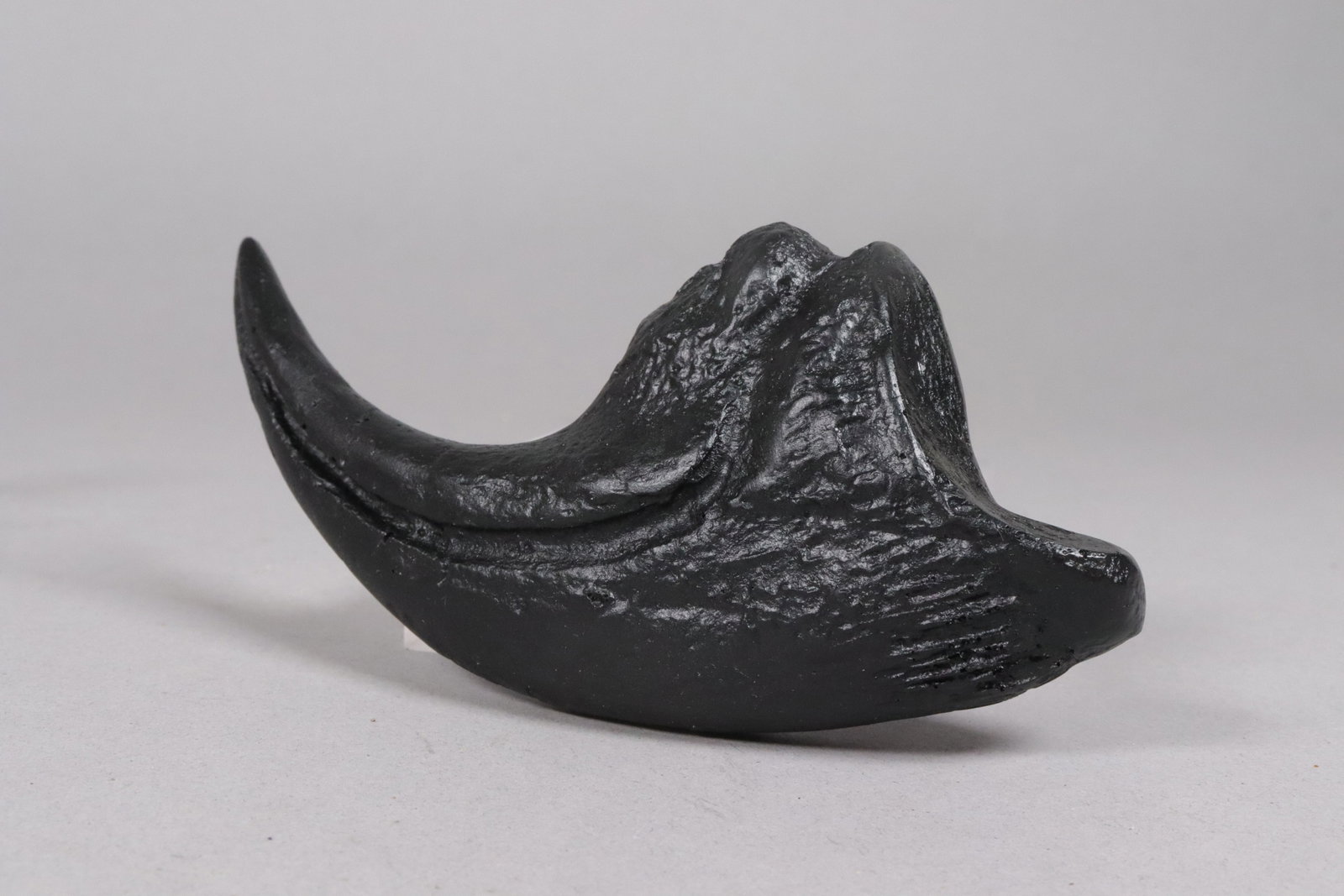 Lots estate carved items - 5