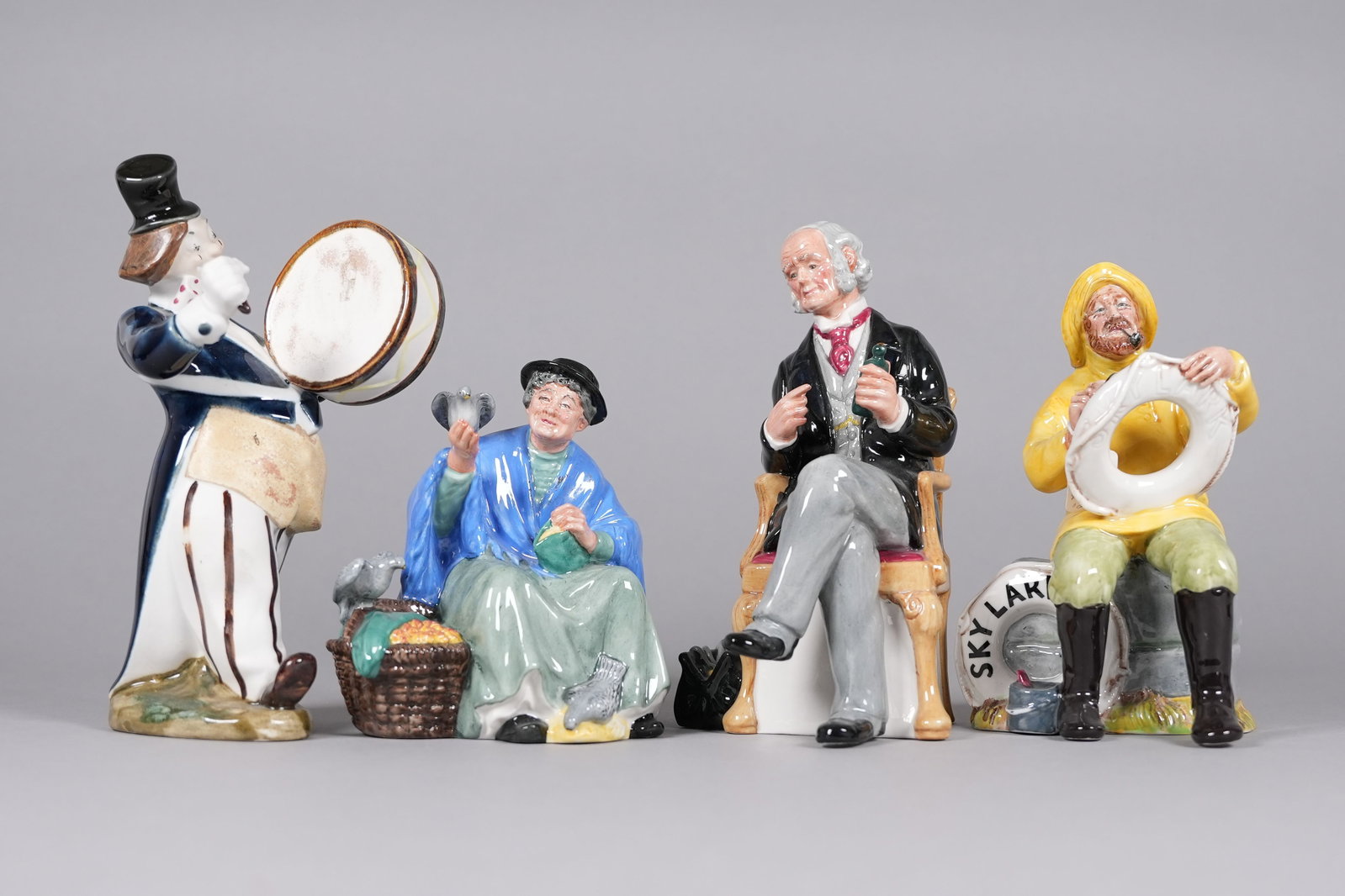 Lots Royal Doulton figurines: Lots Royal Doulton figurines and one figurine unmarked. All sales are final. Largest H: 8" x W: 4."
