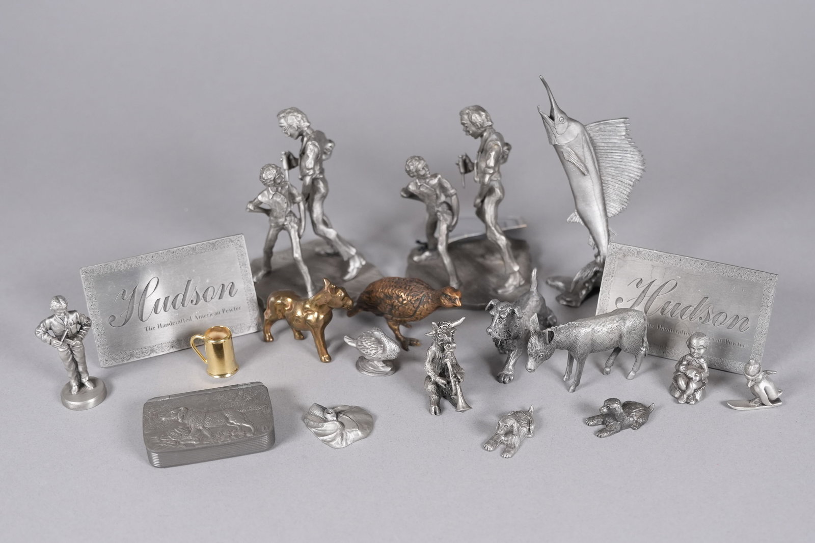Lots vintage pewter figurines (1 of 9)