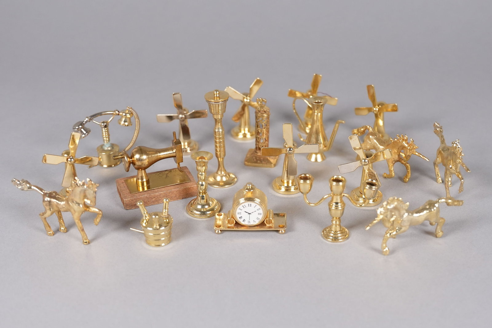Lots minature vintage figurines (1 of 8)