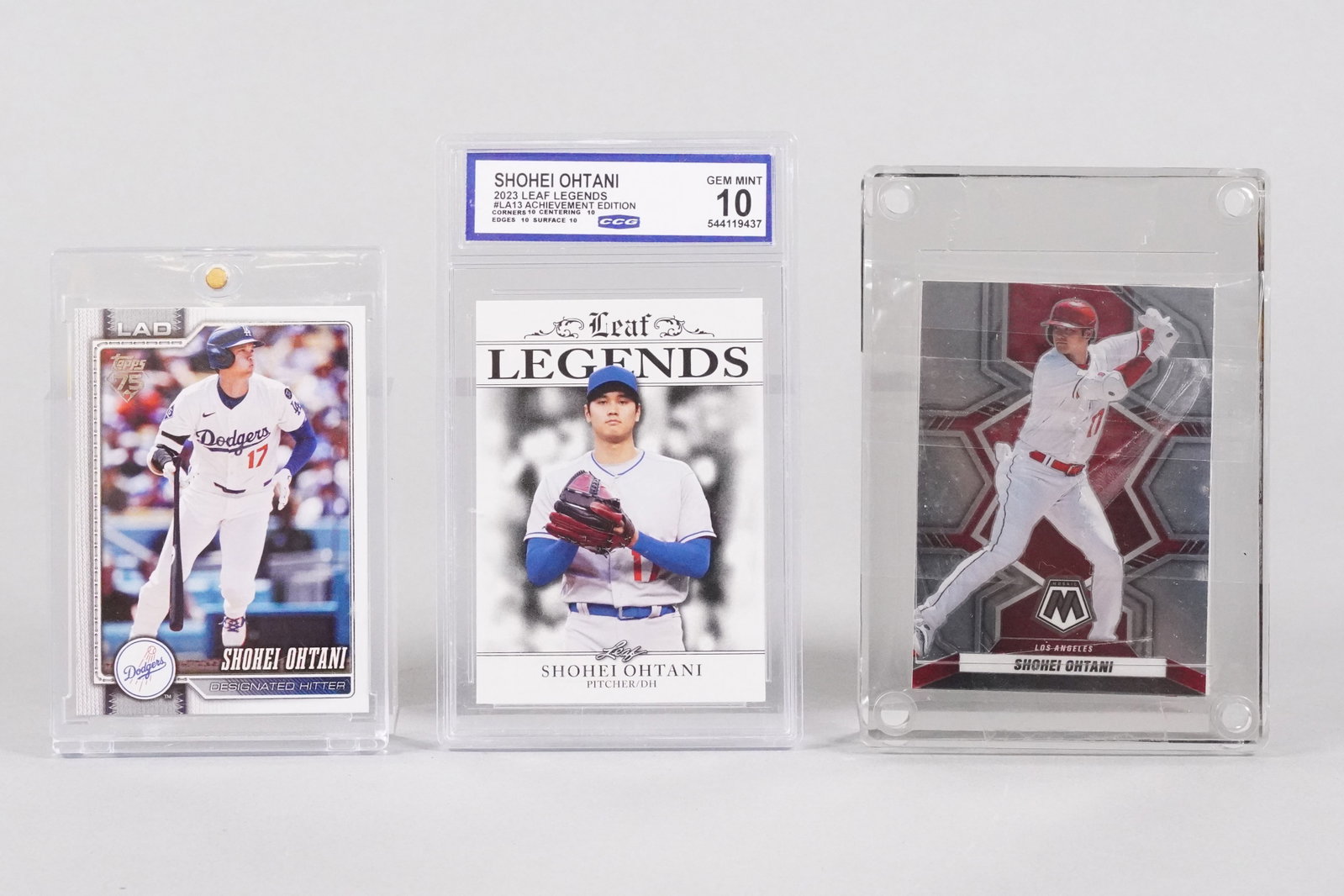 Lots Shohei Ohtani baseball cards: Lots Shohei Ohtani baseball cards.
