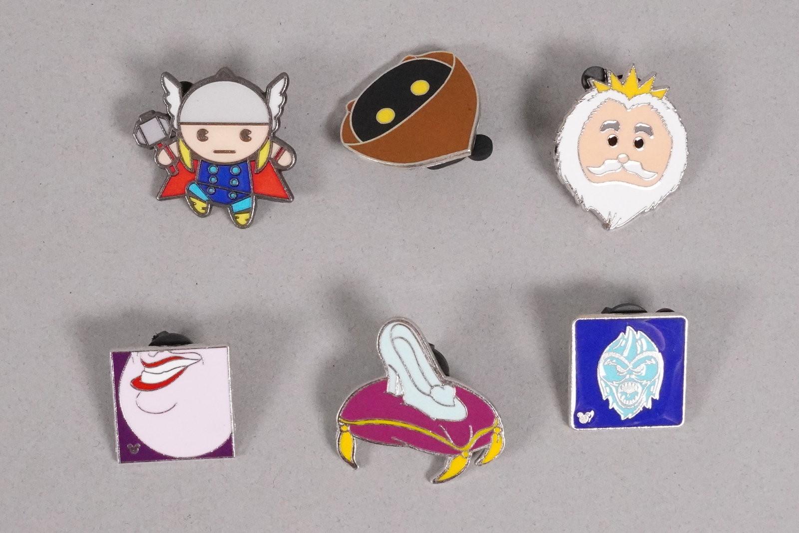 Lots Disney pins - 2