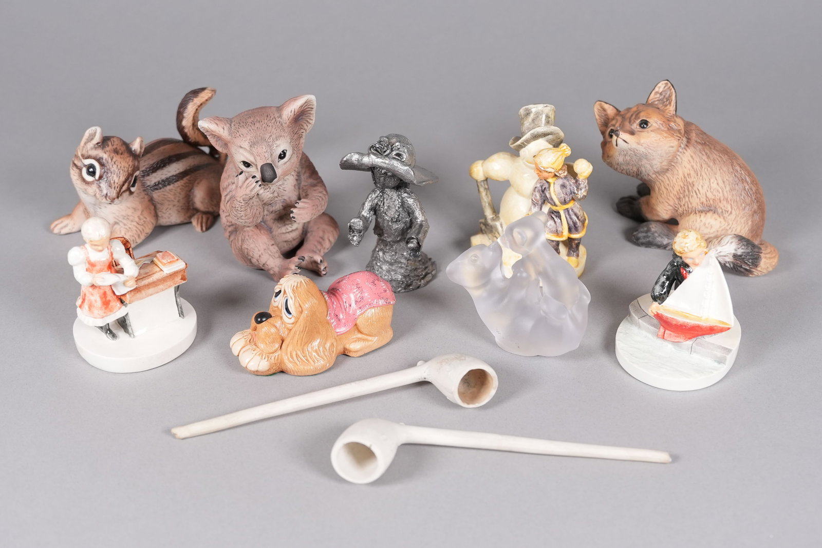Lots estate figurines (1 of 7)