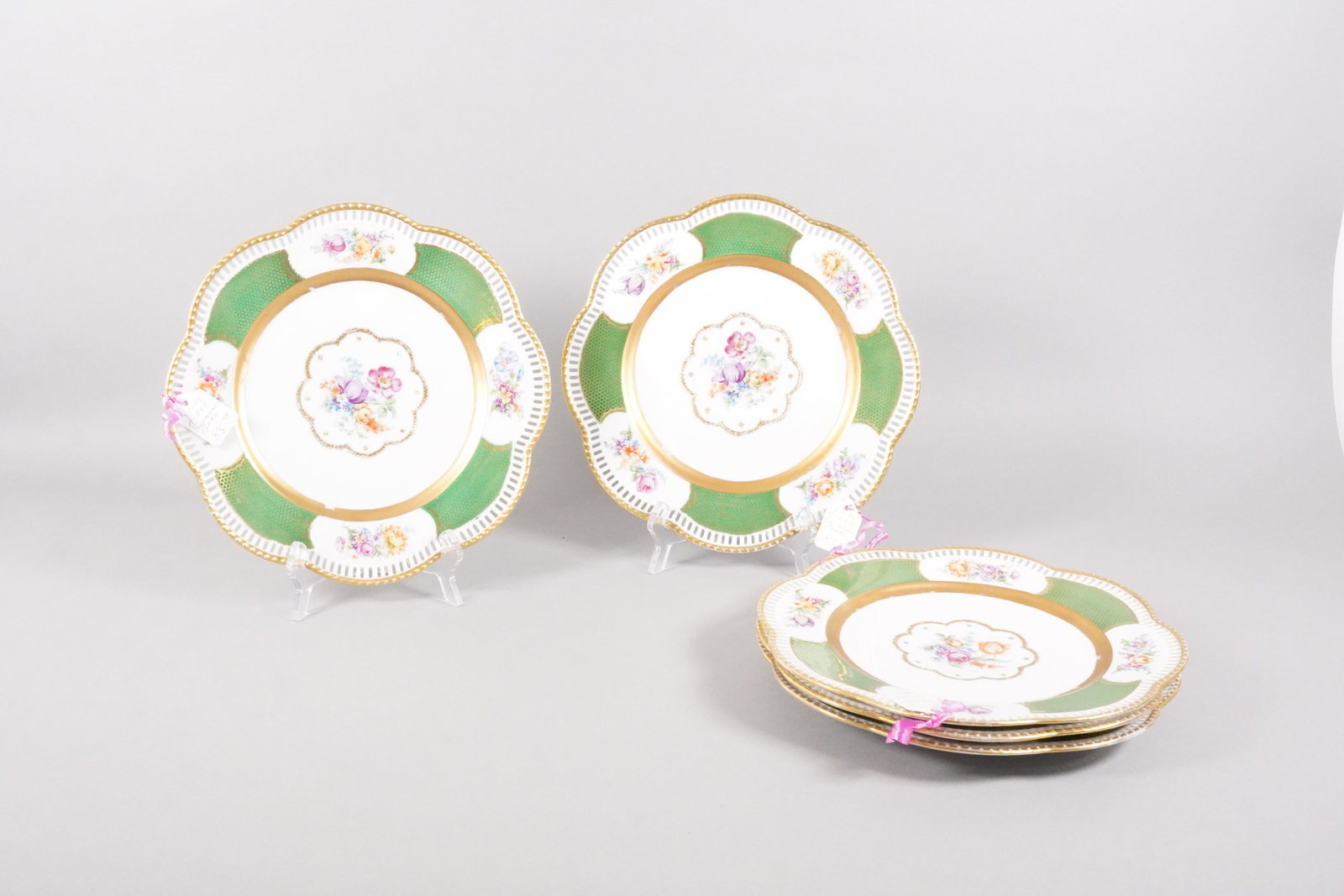 Lots estate plates. - 7