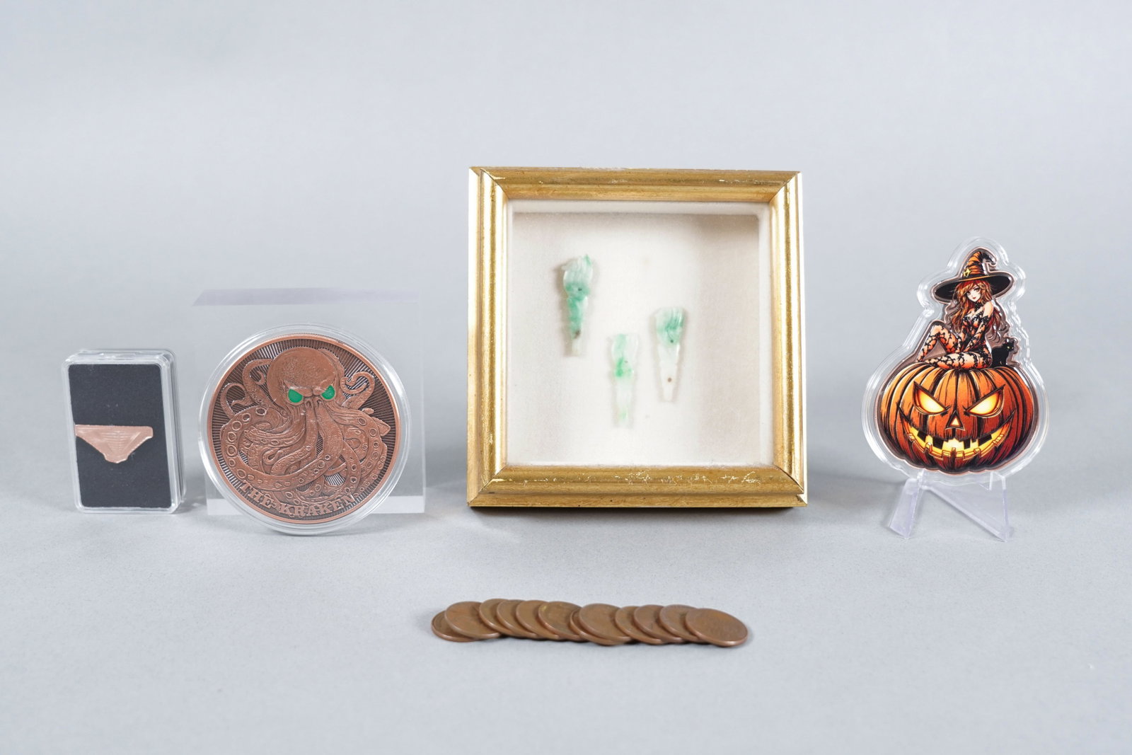 Lots estate items: Lots estate items, one is Chinese fine jadeite.