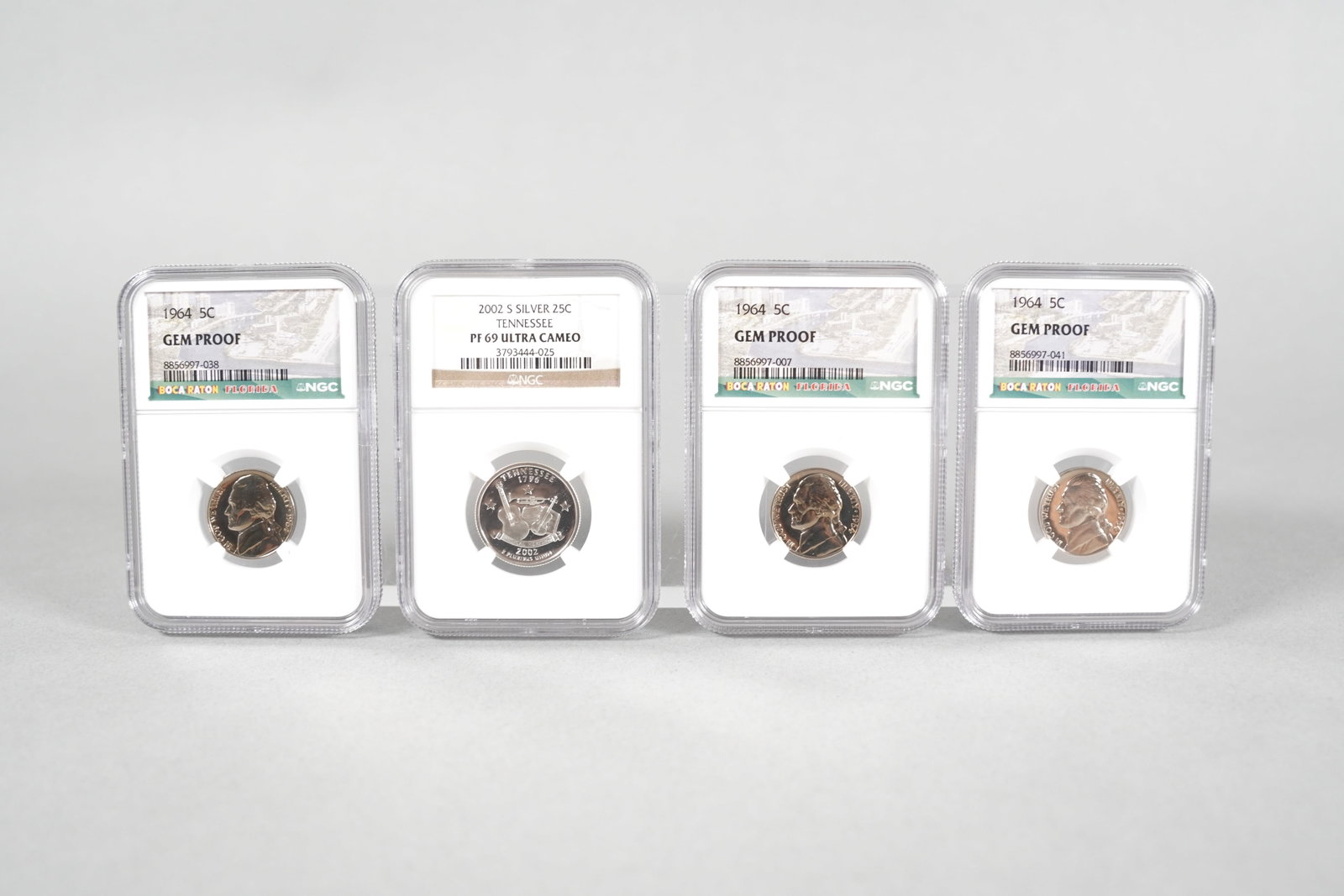 Lots graded coins estate: Lots graded coins, from an estate.