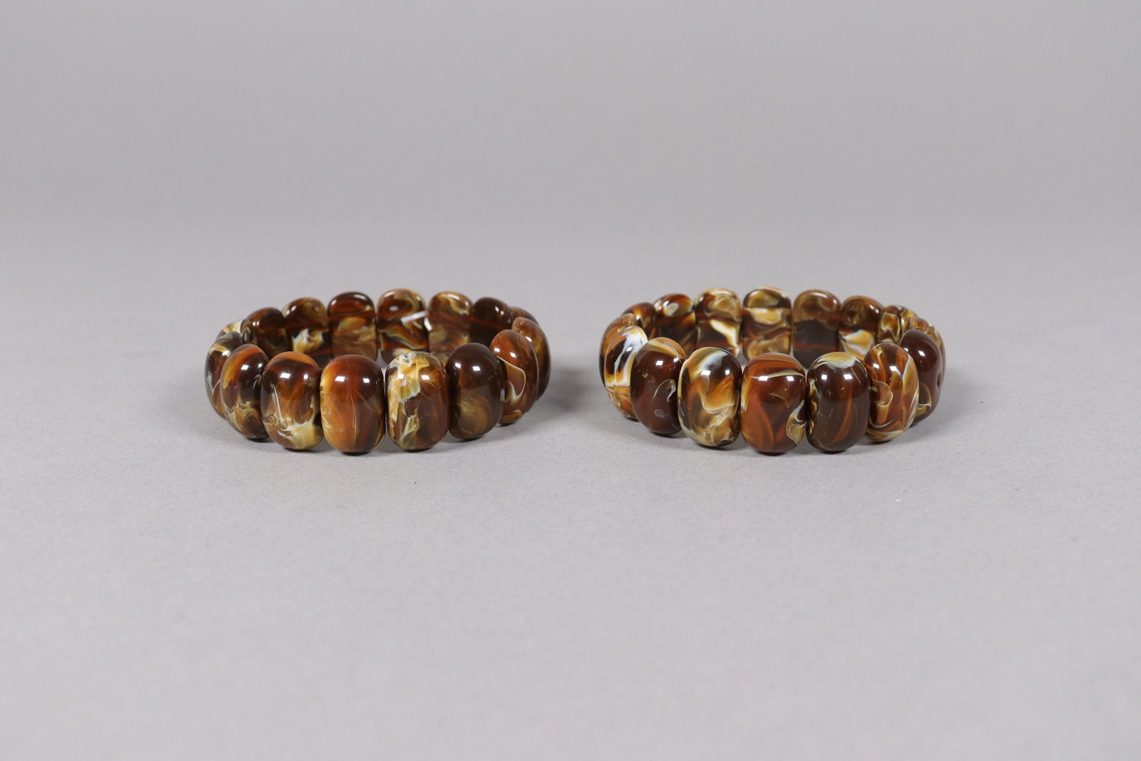 Lots fine amber bracelets - 3