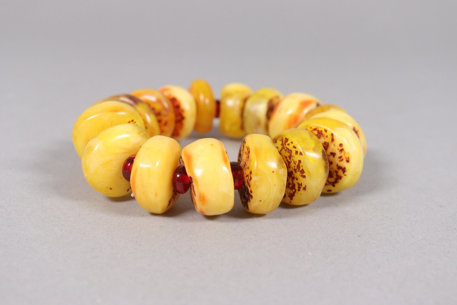Lots fine amber bracelets - 4