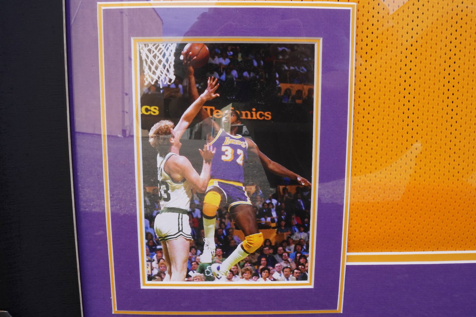 Magic Johnson signed jersey - 4