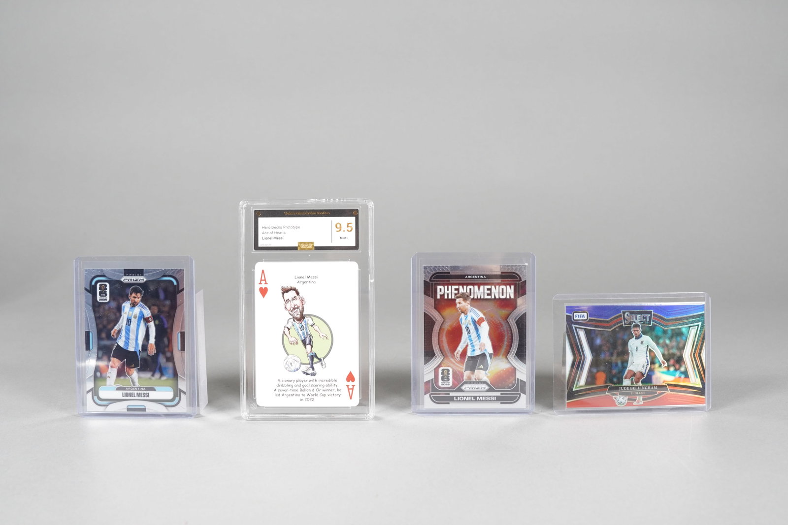 Lots Lionel Messi cards (1 of 6)